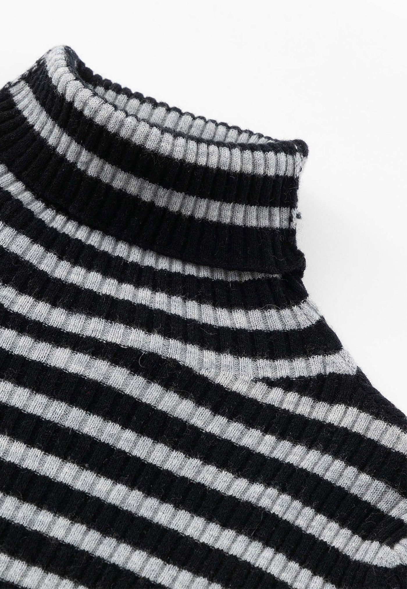 N.32 Cashmere Skinny Rib Polo - Black/Light Grey sold by Angel Divine