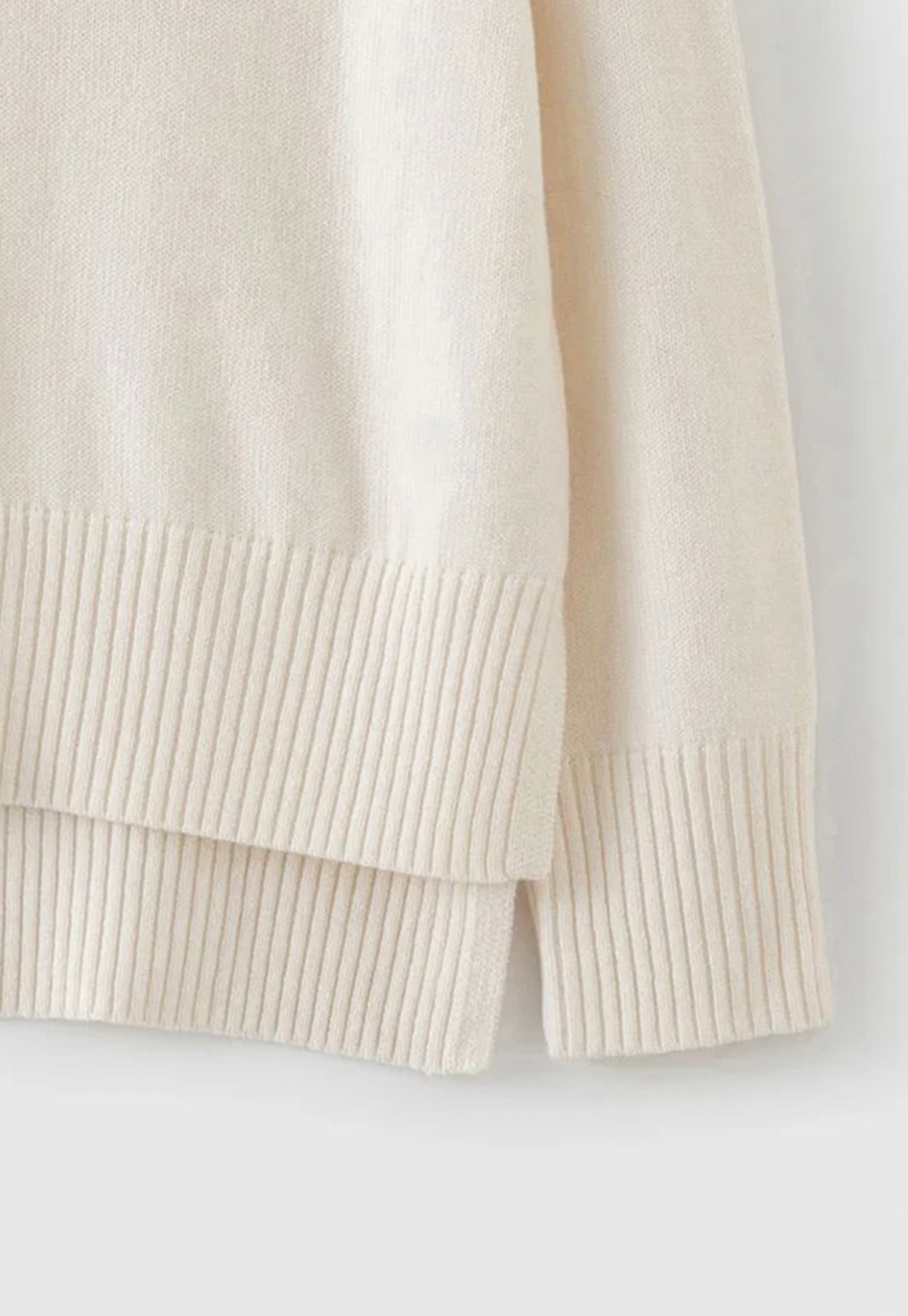 N.136 Cashmere Blend V Neck - Winter White