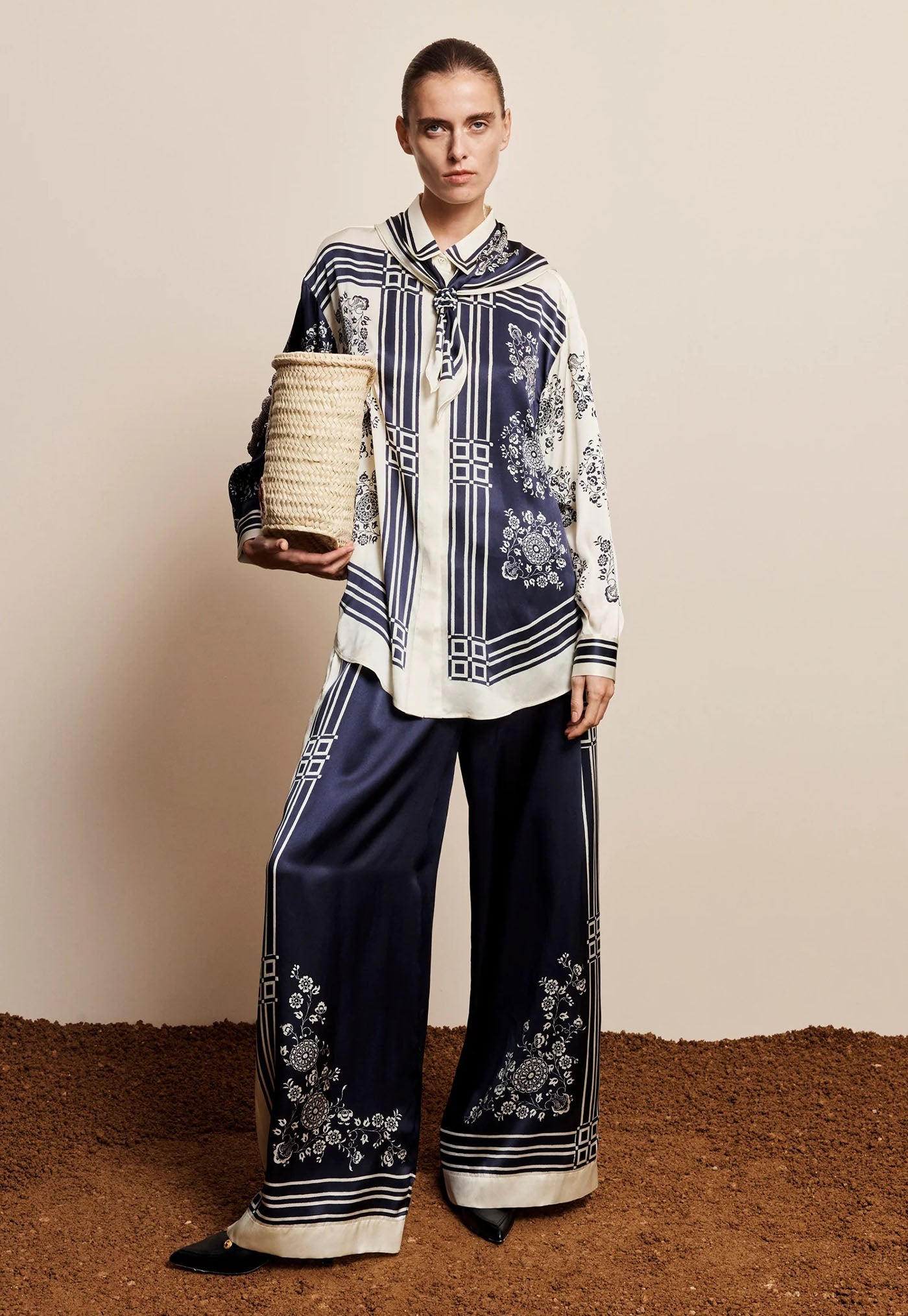 Banderra Silk Pant - Ink