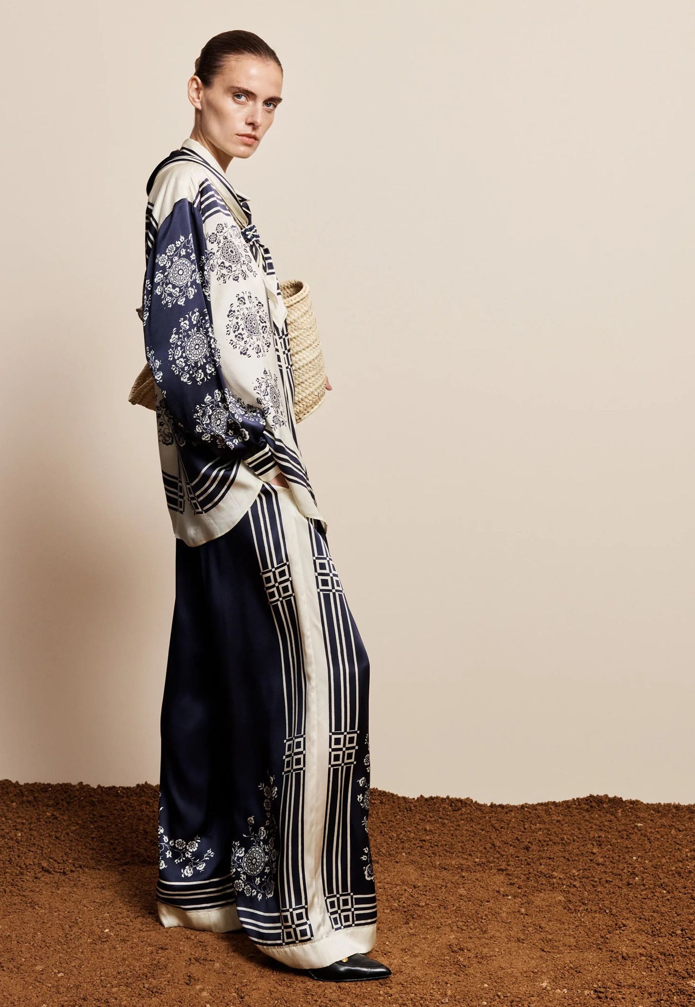Banderra Scarf Silk Shirt - Ink