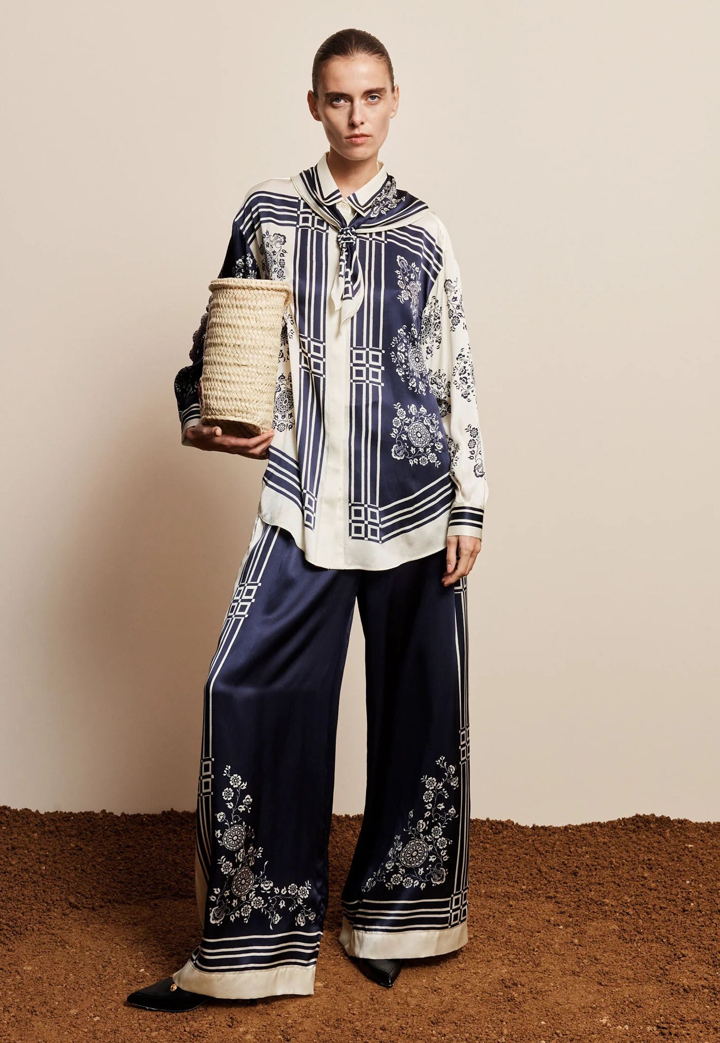 Banderra Scarf Silk Shirt - Ink