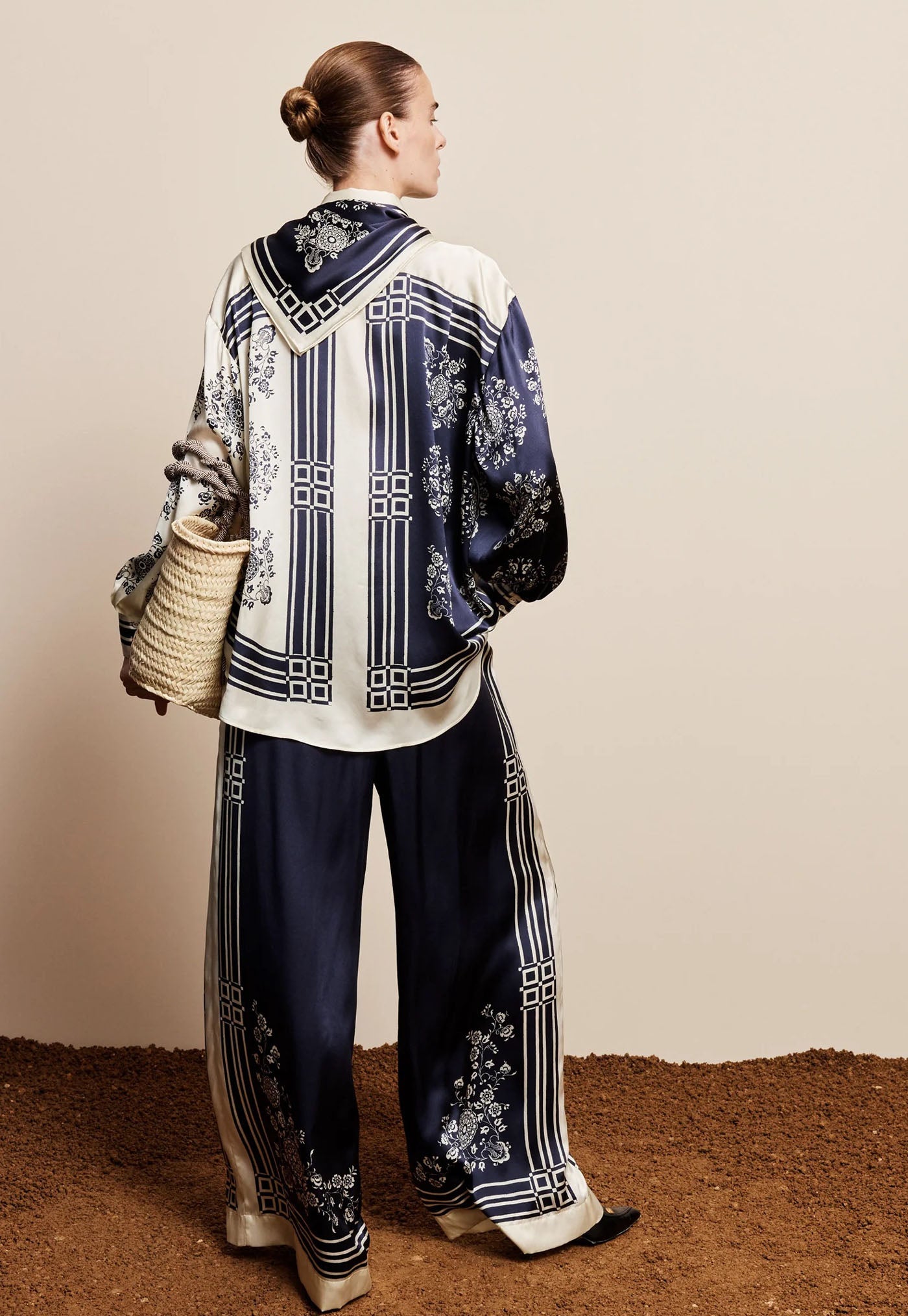 Banderra Scarf Silk Shirt - Ink