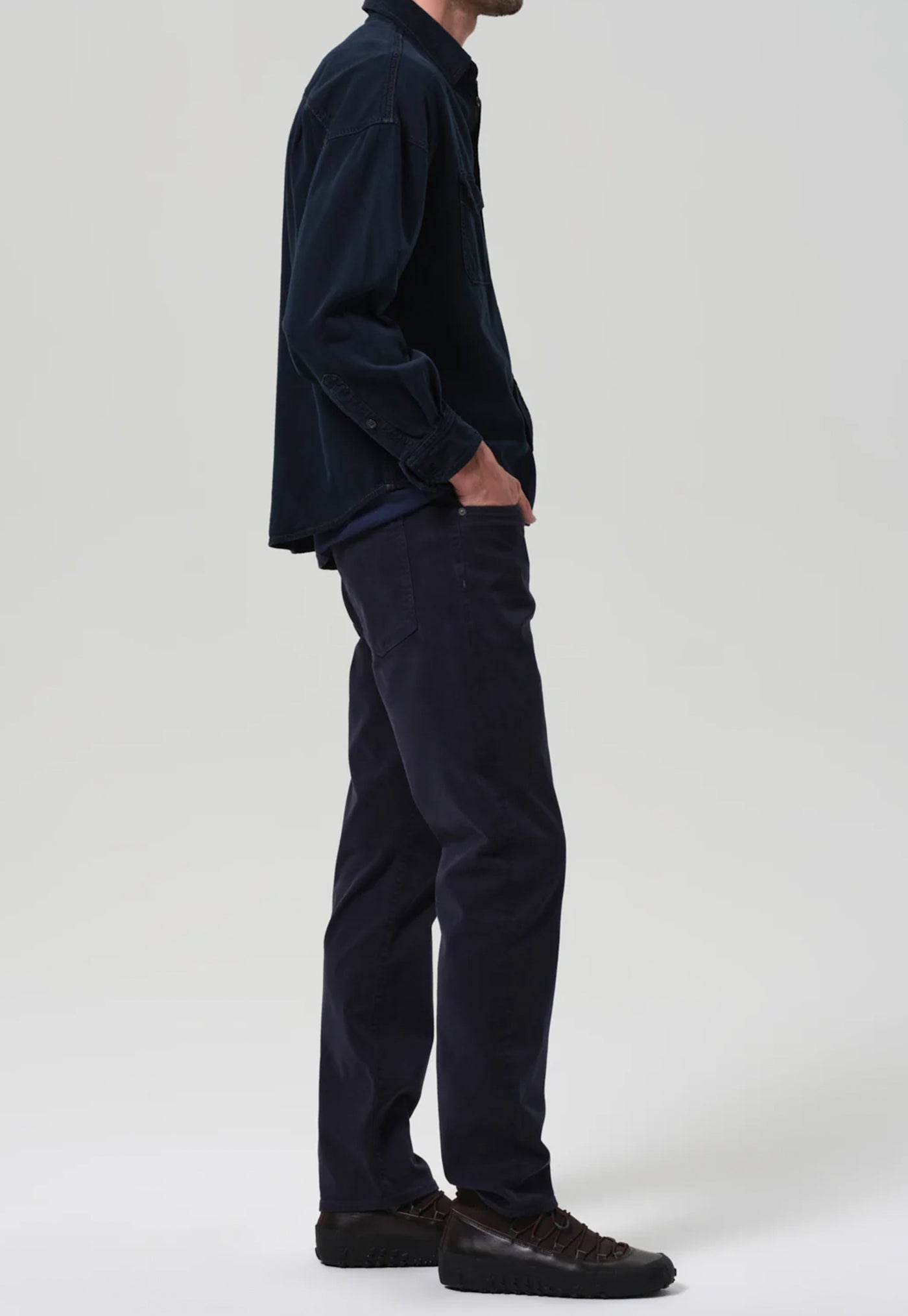 Elijah Straight Cashmere Touch Jean - Navy