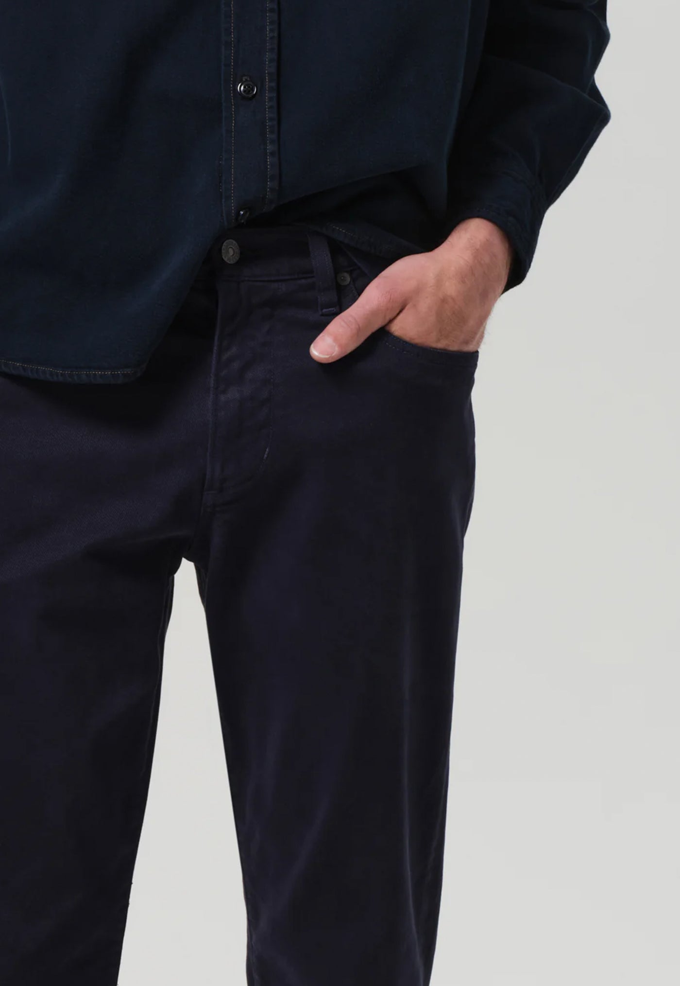 Elijah Straight Cashmere Touch Jean - Navy