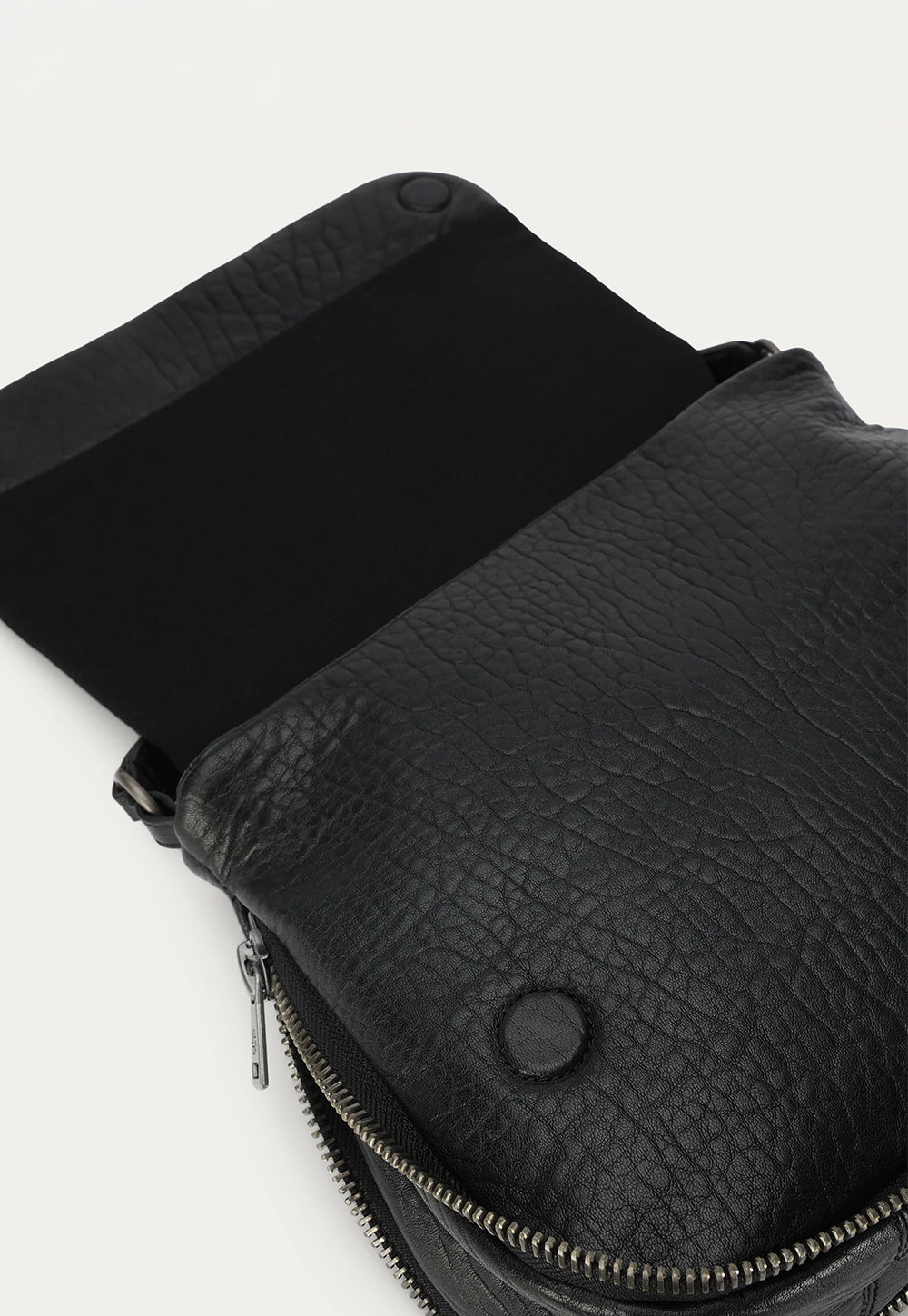 Mr Caiman - Gunmetal Black Bulle