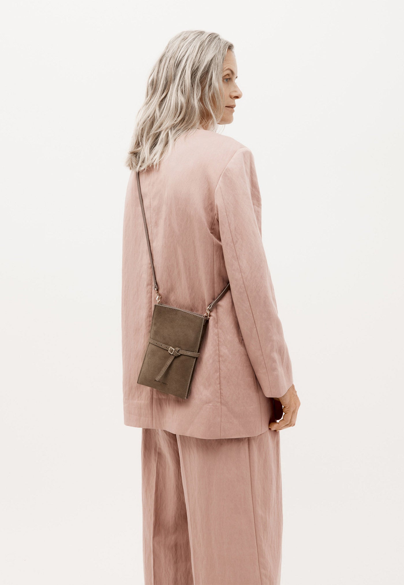 Mr Penny Pouchette - Dune Suede