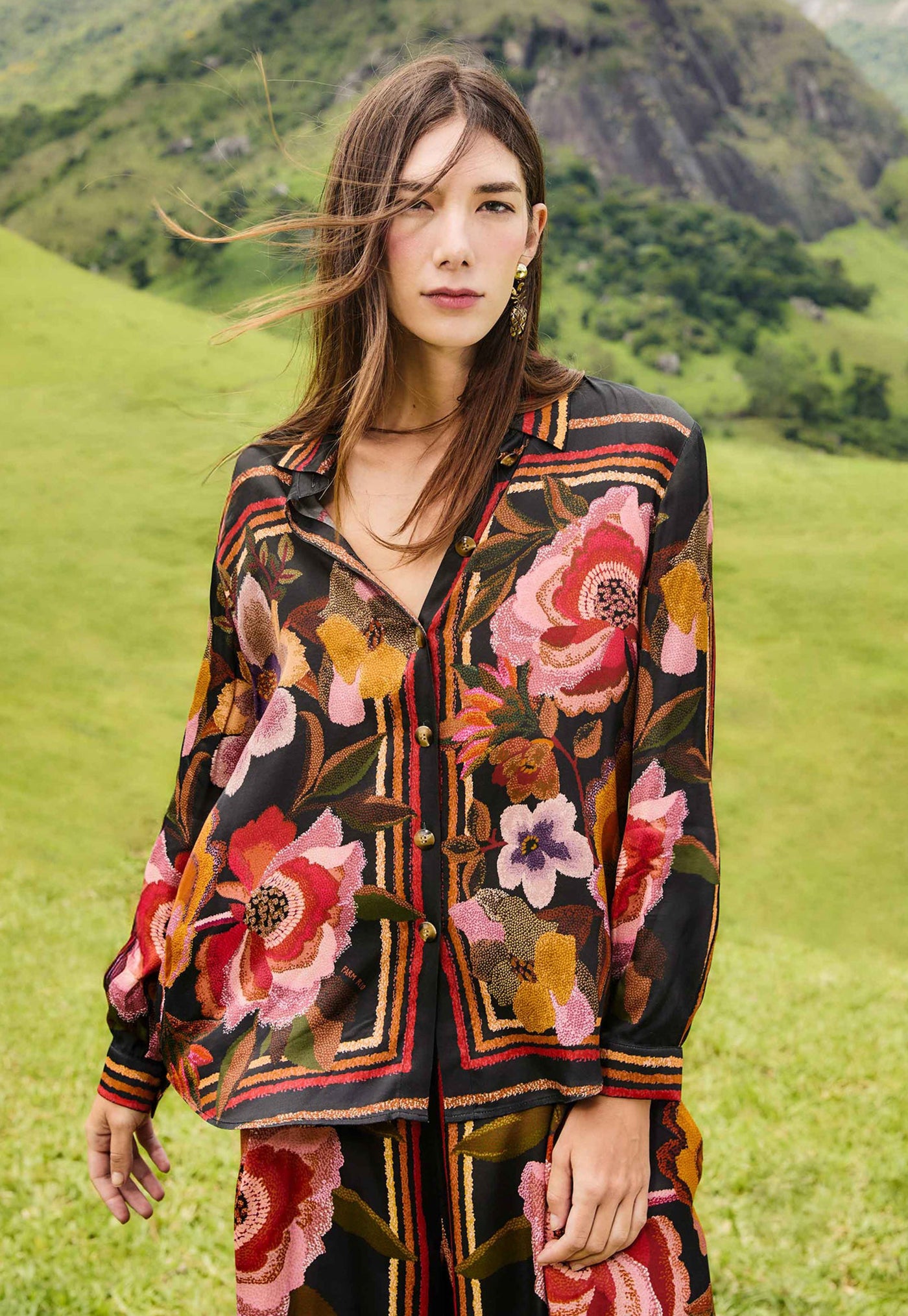 Chenille Flower Shirt - Black