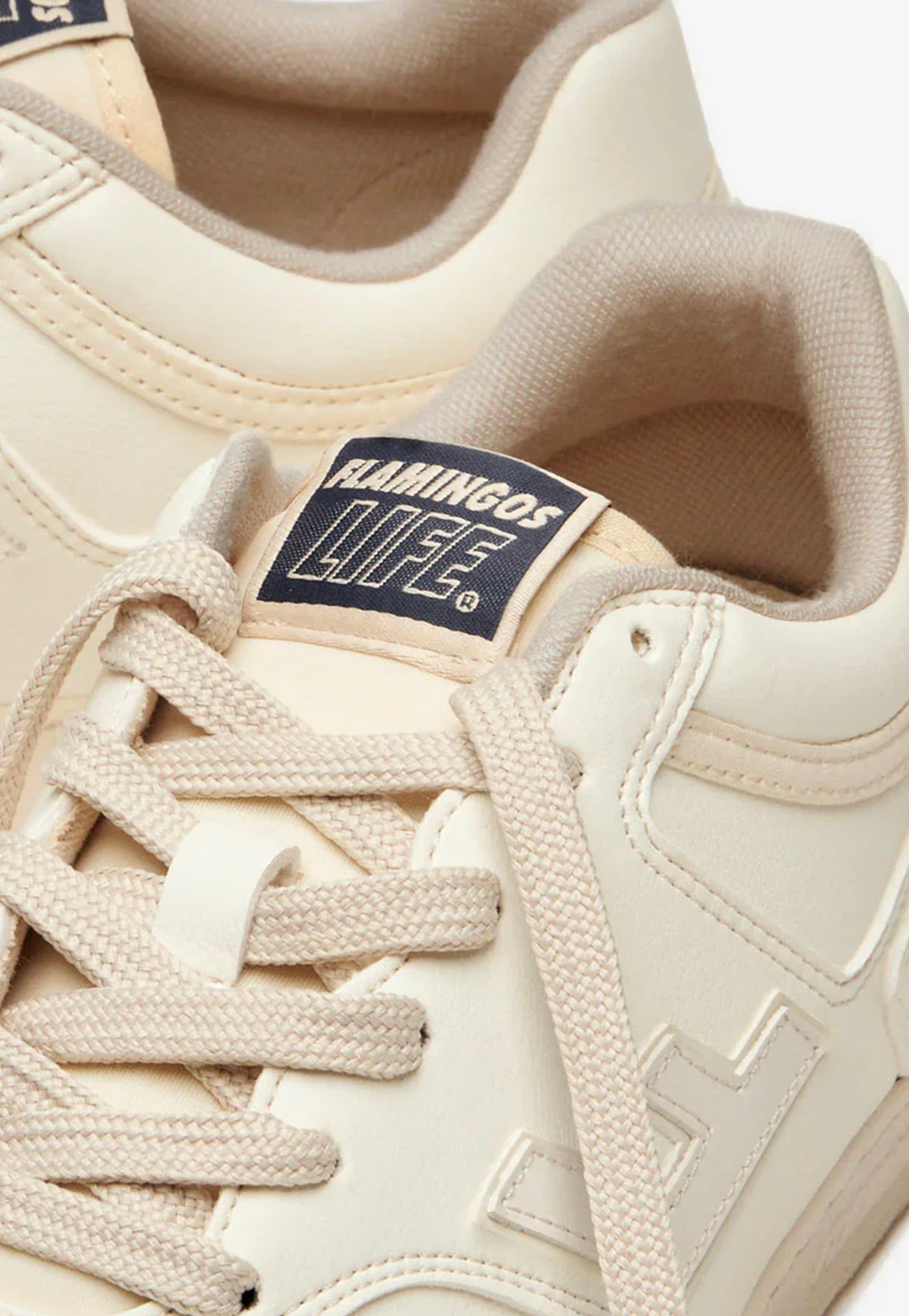 Retro 90s Sneaker - All Pearl