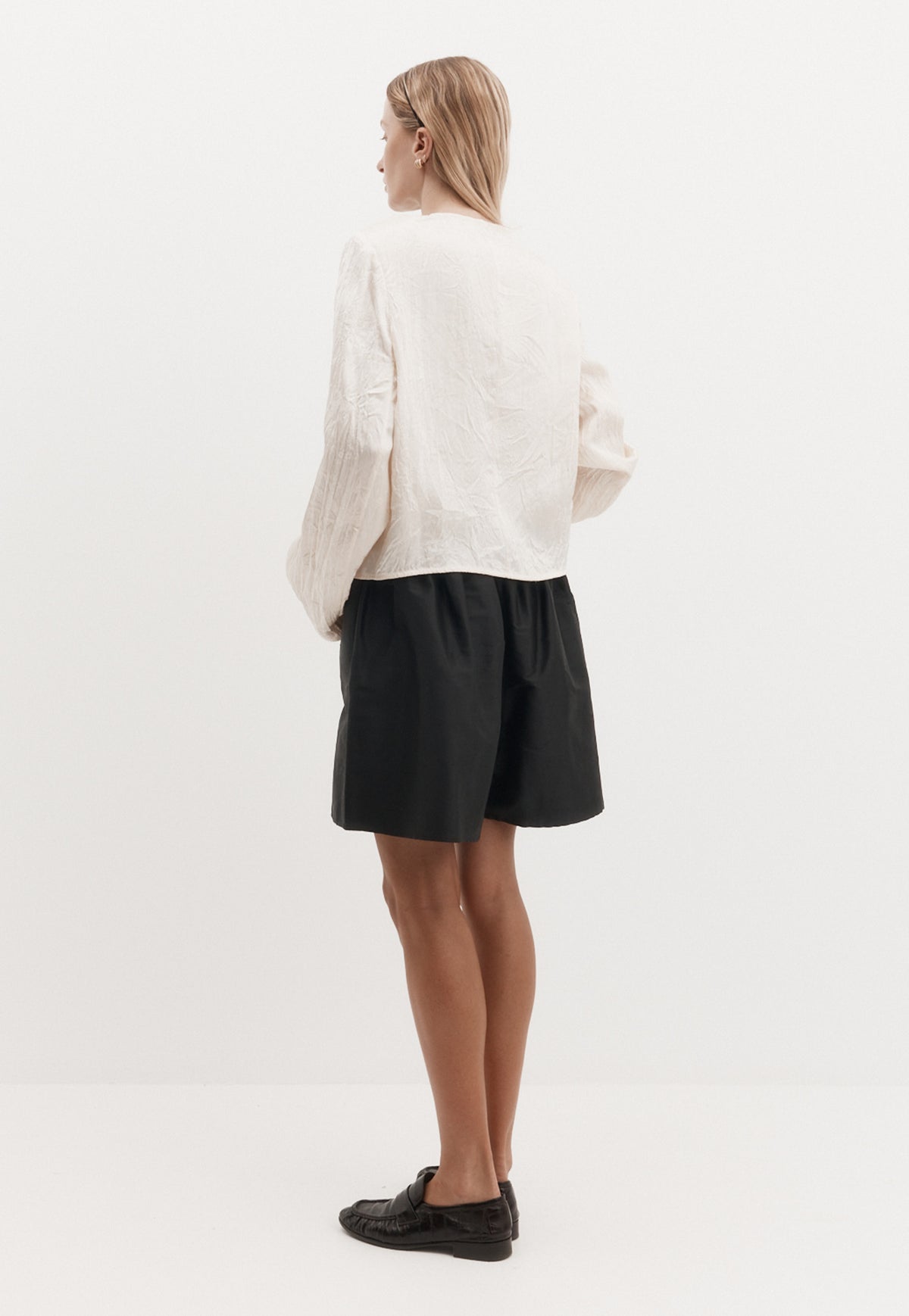 Voluminous Short - Black