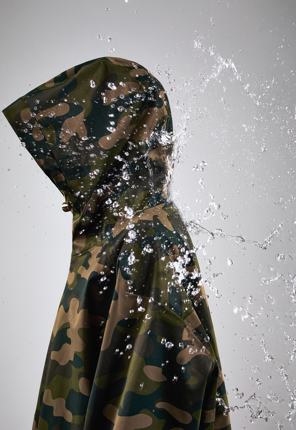 One-Size Lightweight Waterproof Coat - Camo