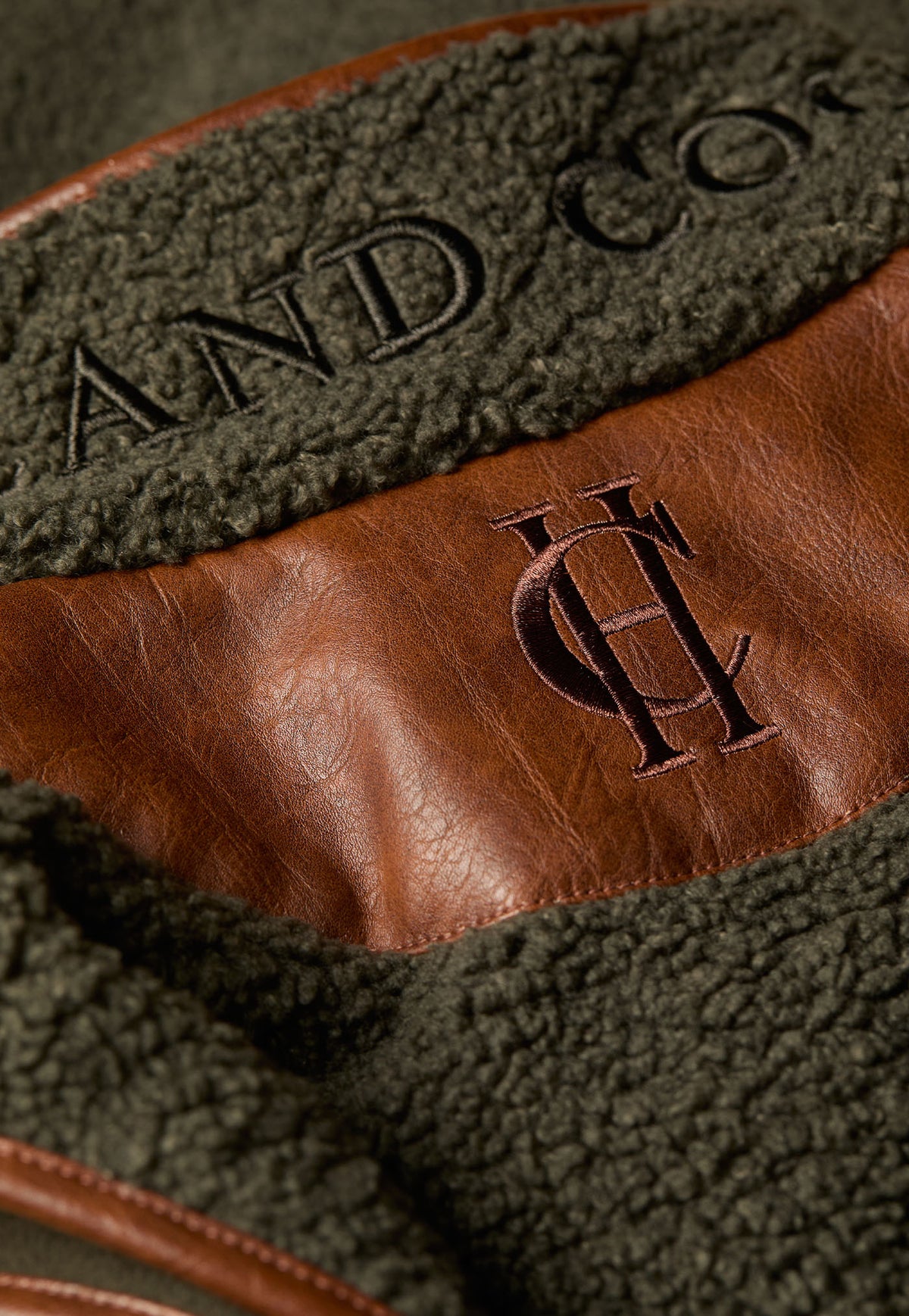 Country Fleece Gilet - Khaki Borg