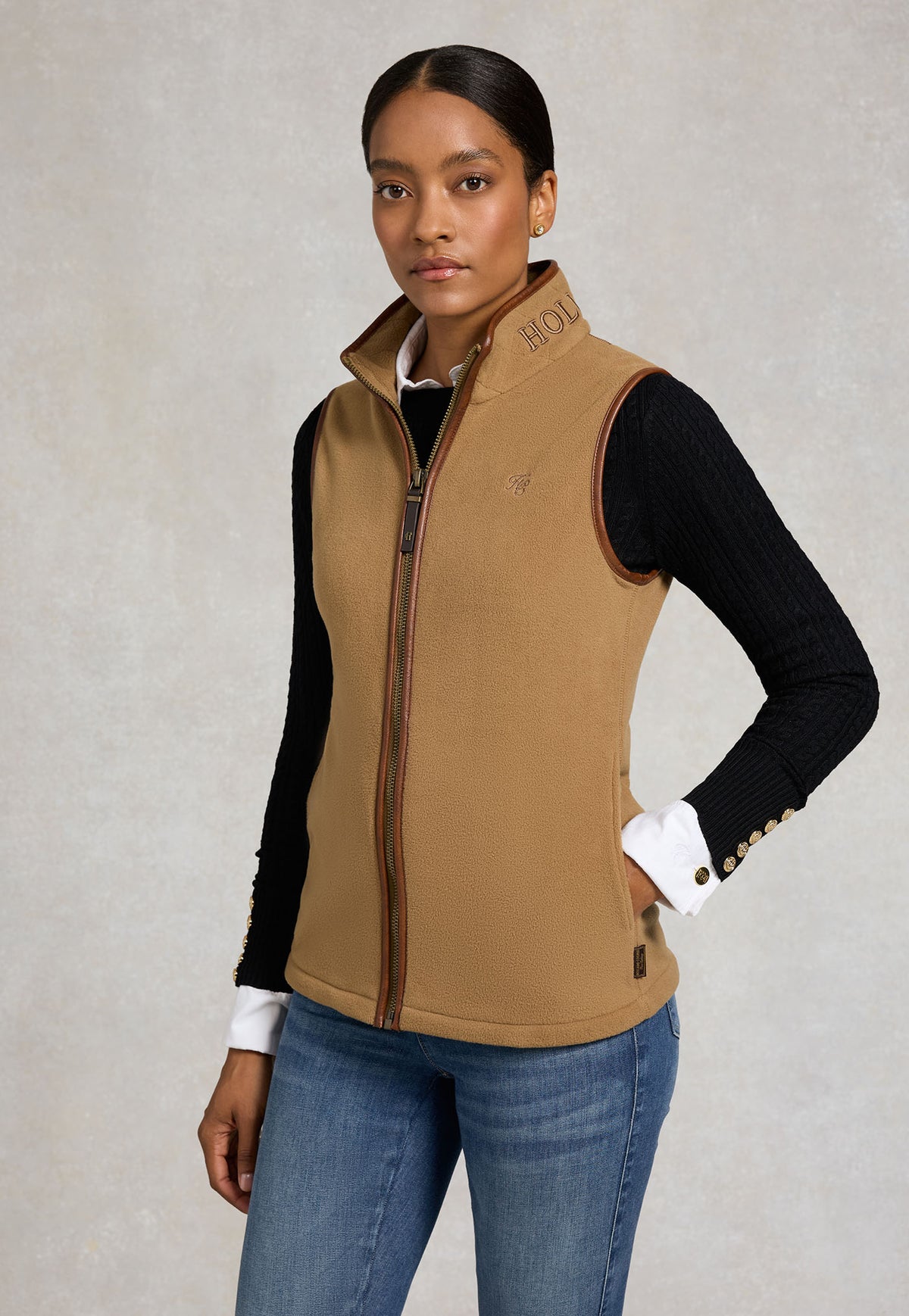 Holland Cooper Country Fleece Gilet in Coffee, brown polar fleece gilet with faux leather piping