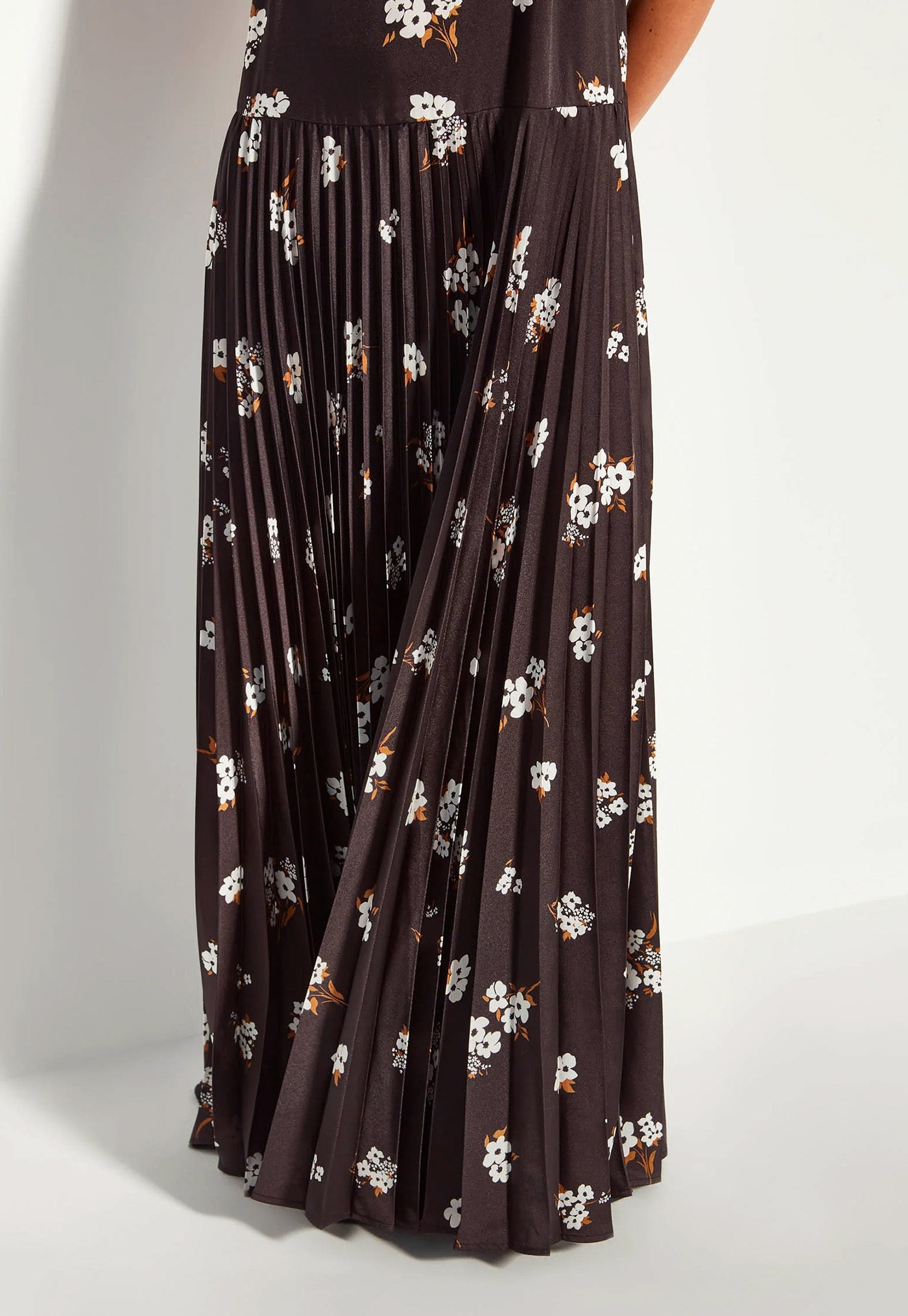 Betty Pleat Dress - Golden