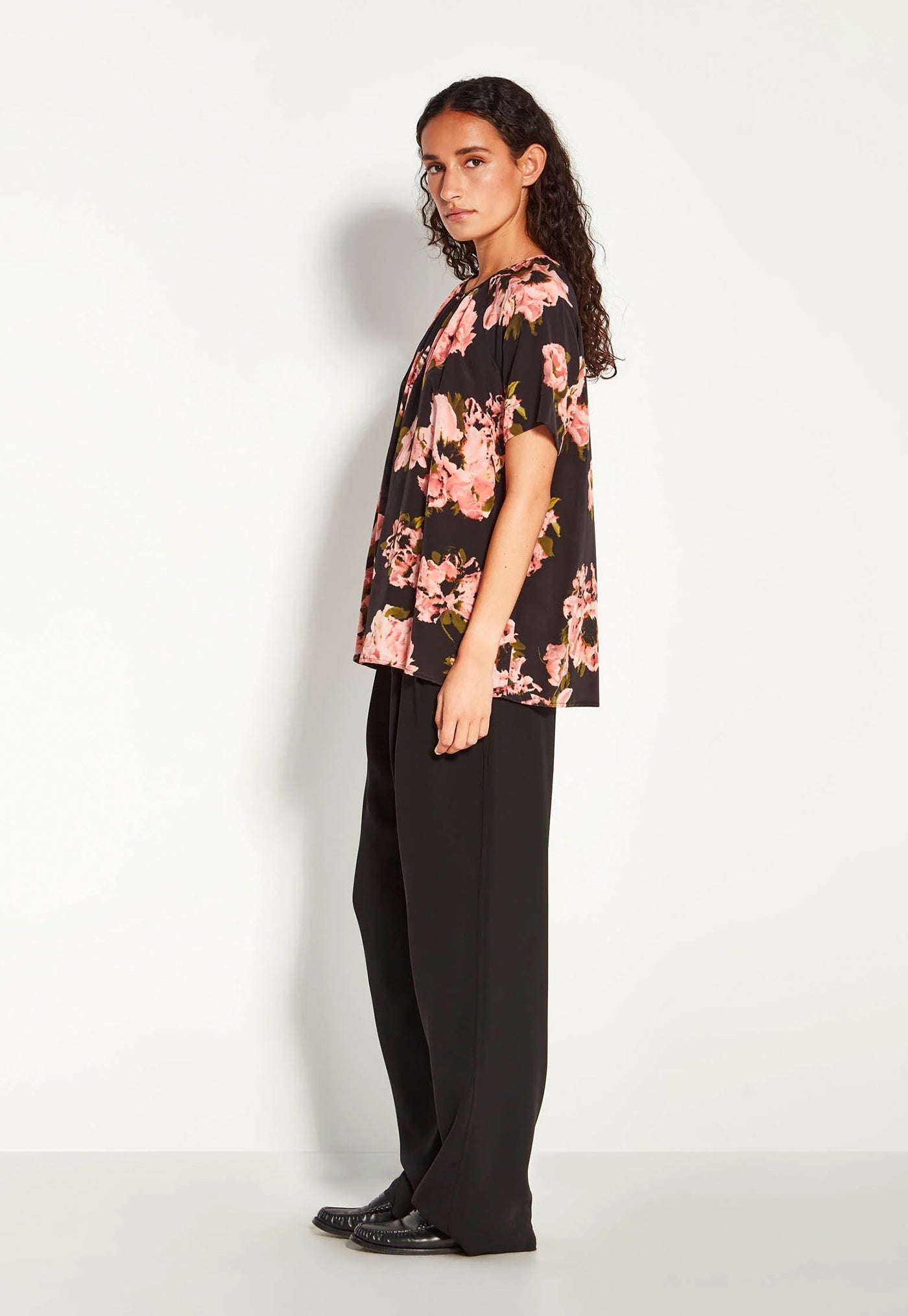 Dina Top - Shadow