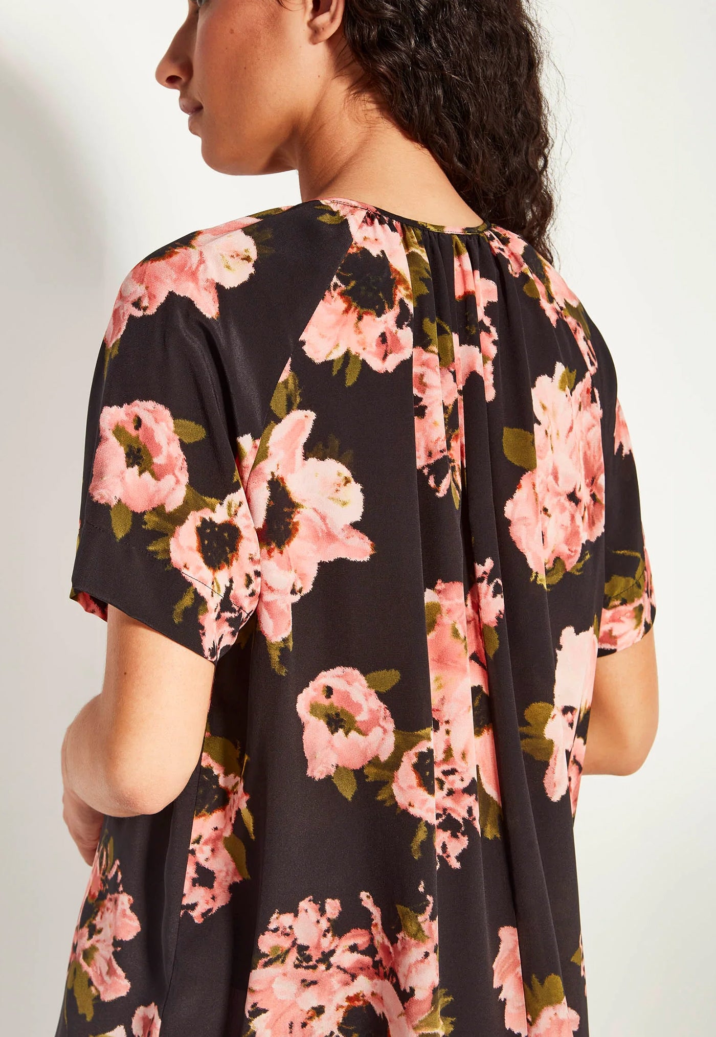 Dina Top - Shadow