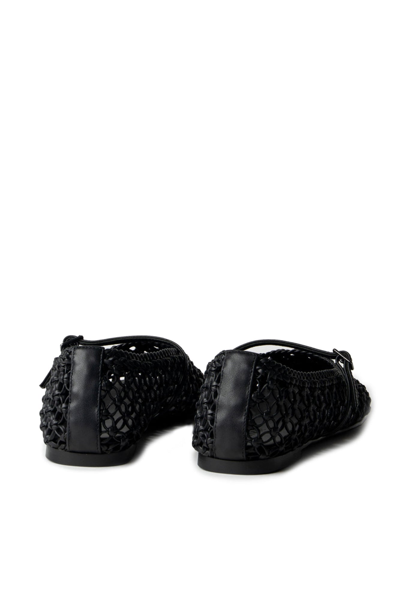 Amia Flat - Black