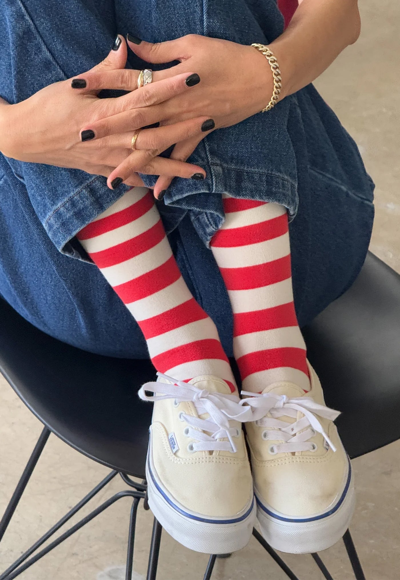 Wally Socks - Wide/Red Stripe