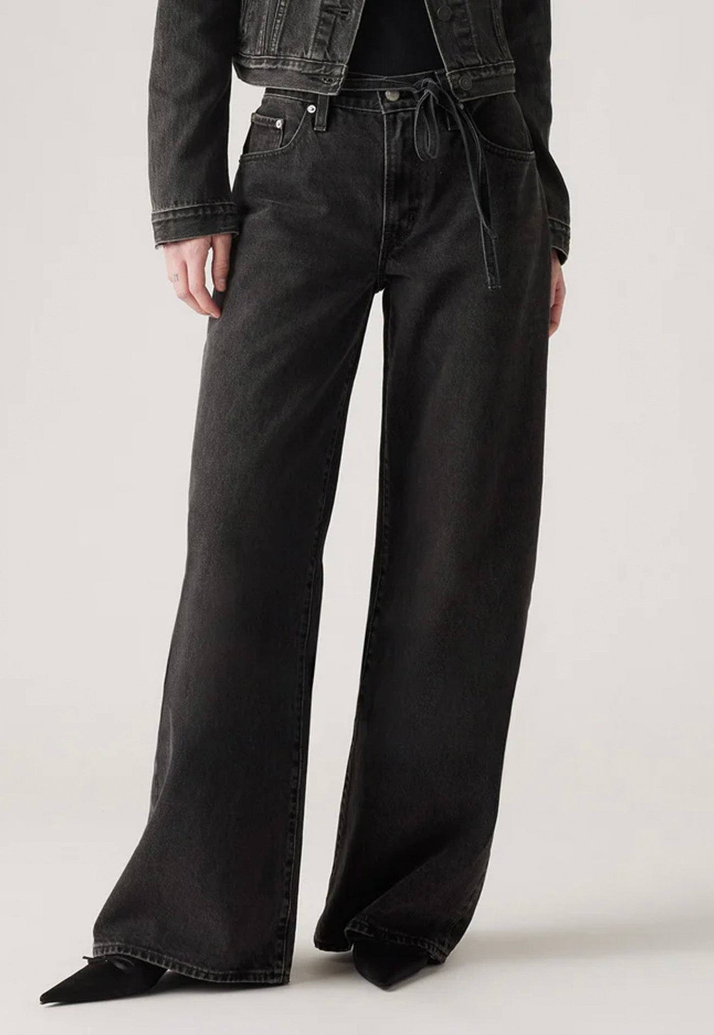 XL Straight - Influential Lady