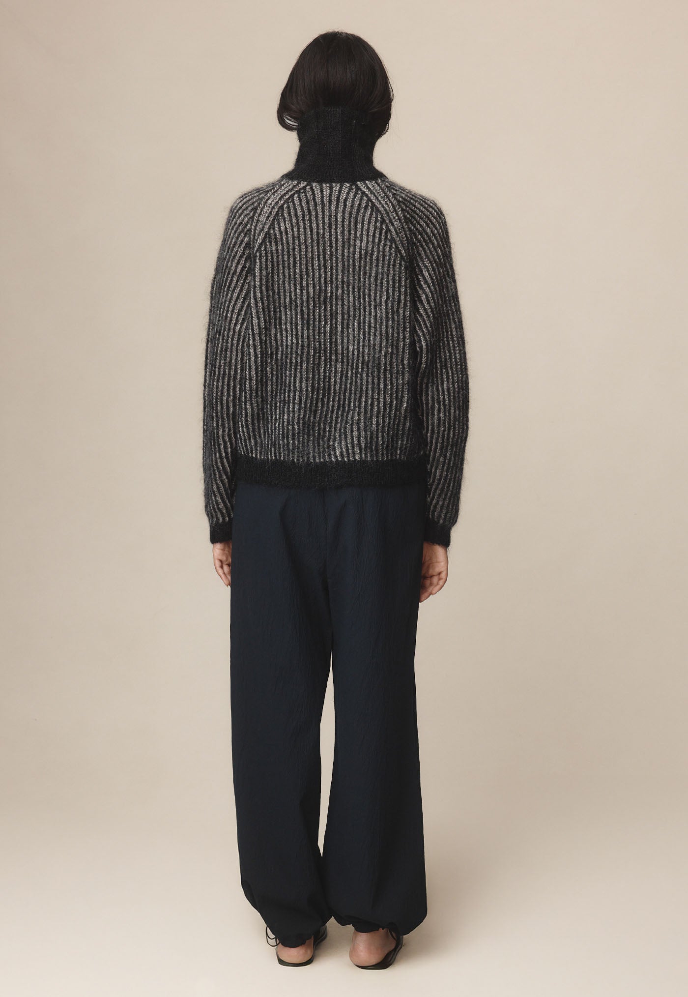 Oscar Zip Up - Black/Greige