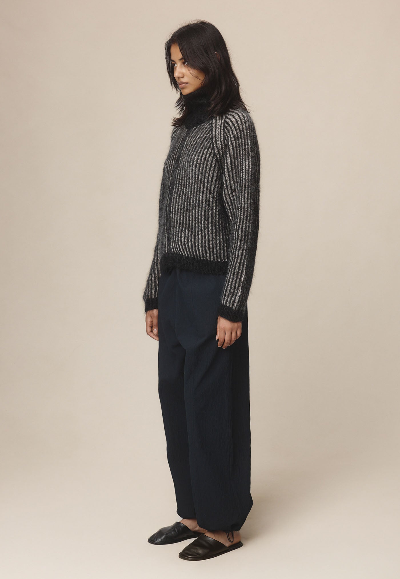 Oscar Zip Up - Black/Greige