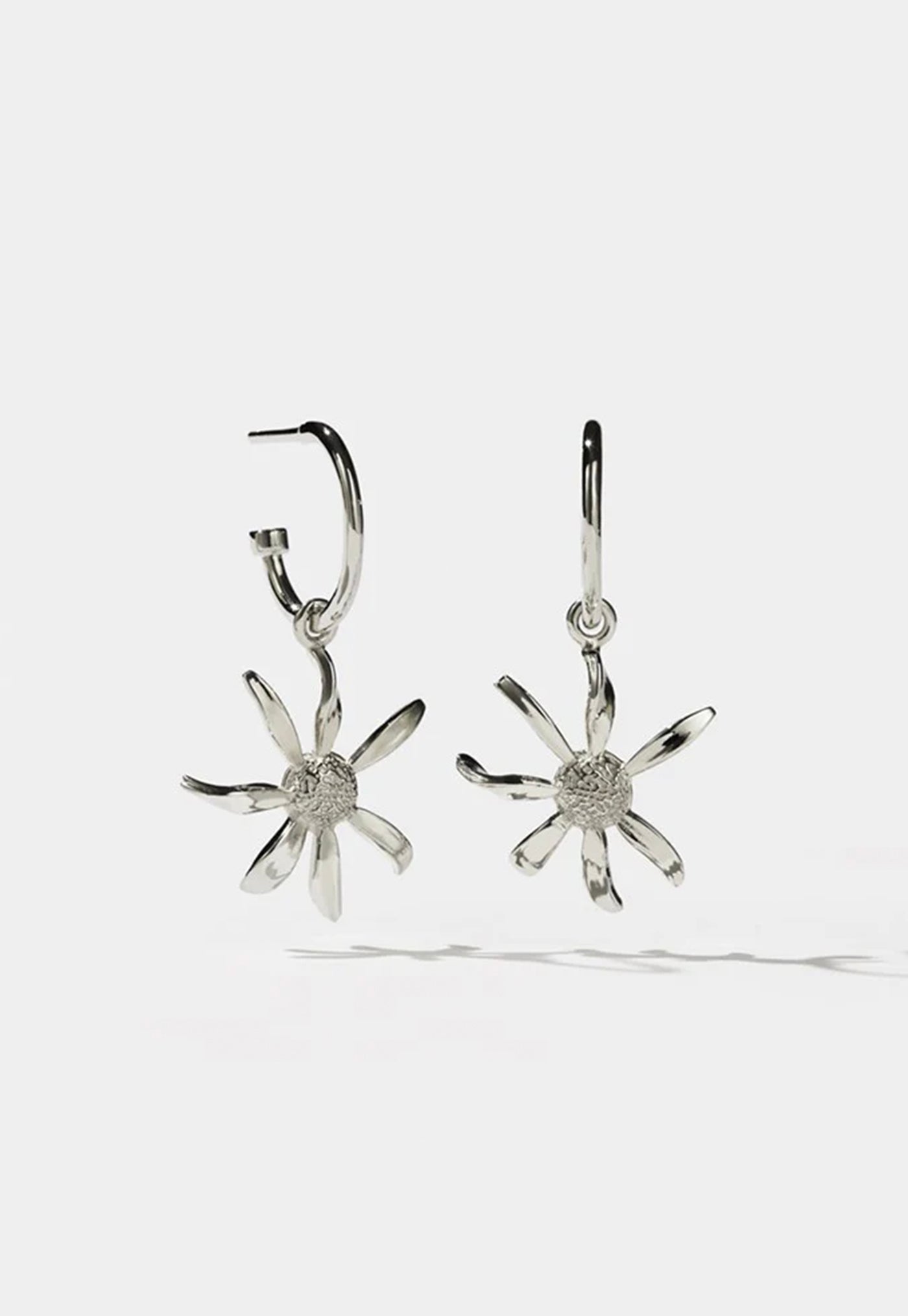 Daisy Signature Hoops