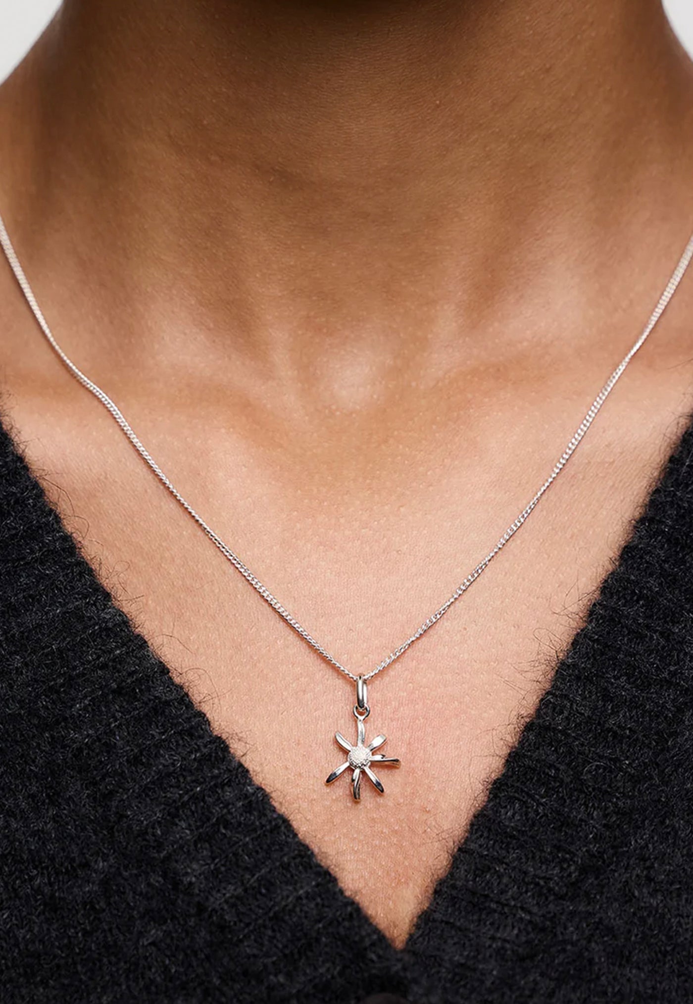 Daisy Charm Necklace