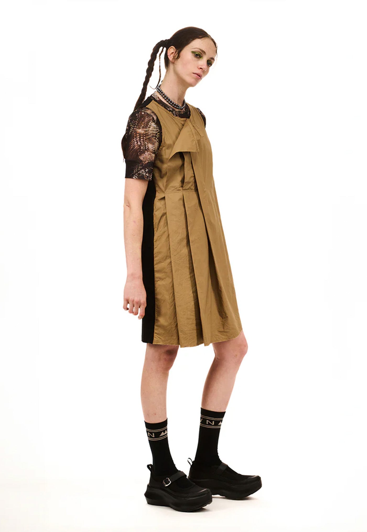 Pages Pinny - Manilla