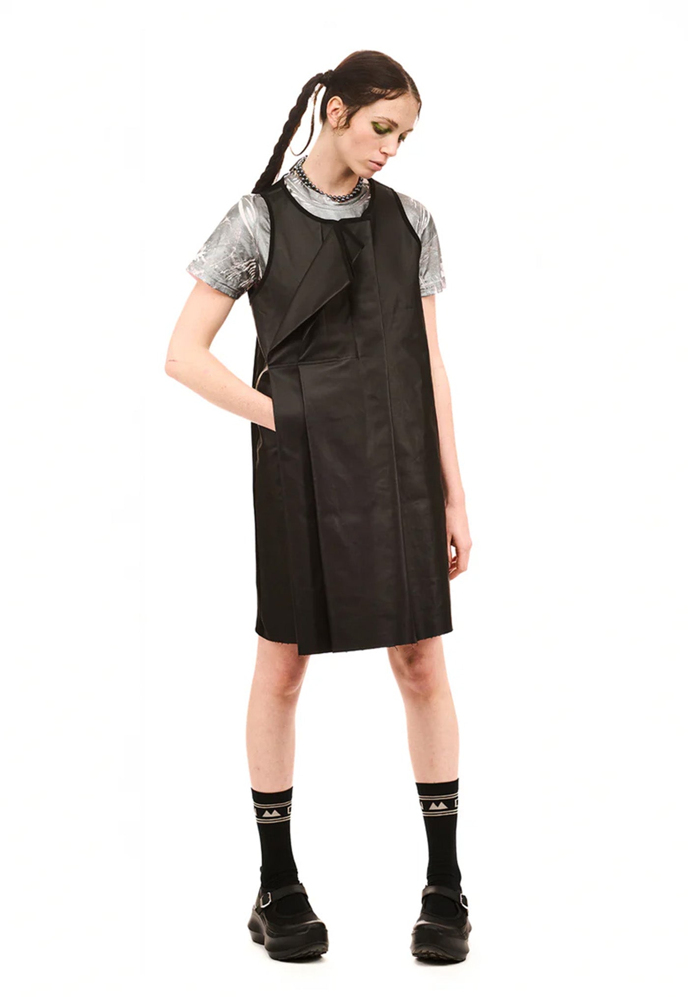 Pages Pinny - Blackish