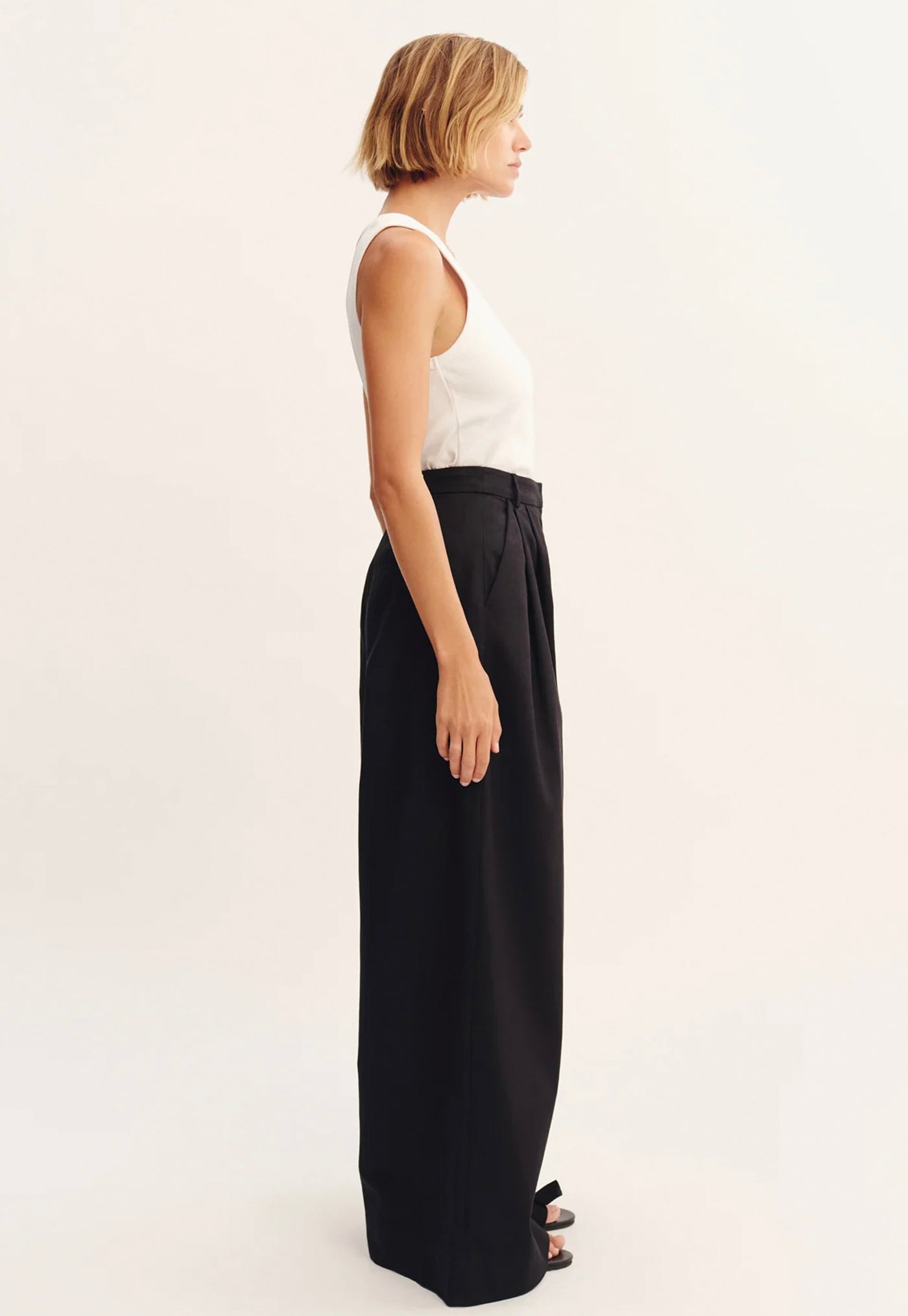 Lewis Singlet - White