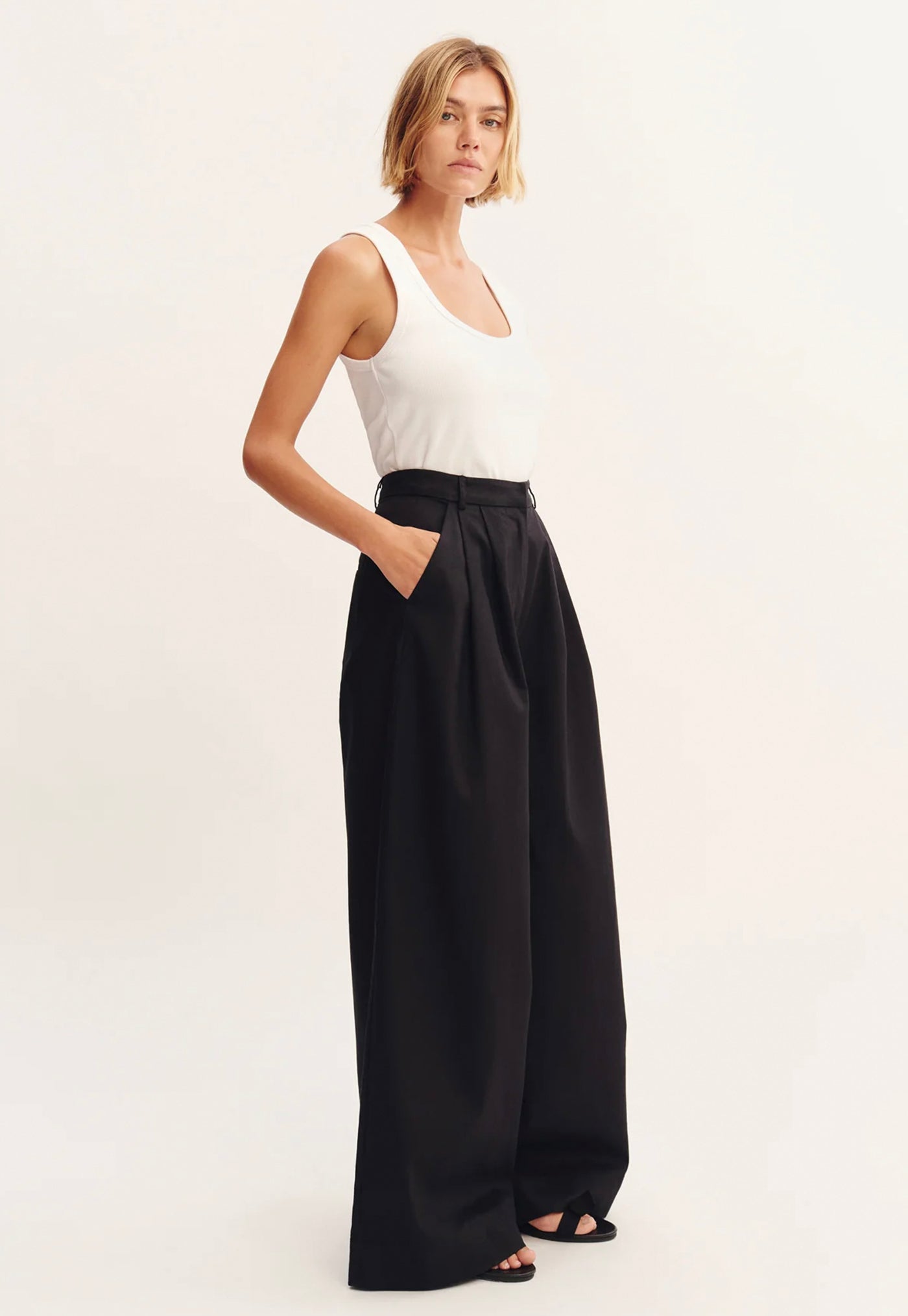 Lewis Singlet - White