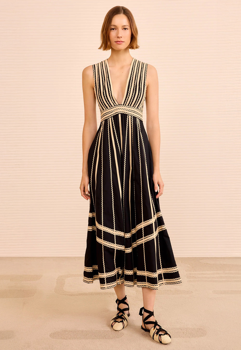 Palermo Deep V Midi Dress - Noir