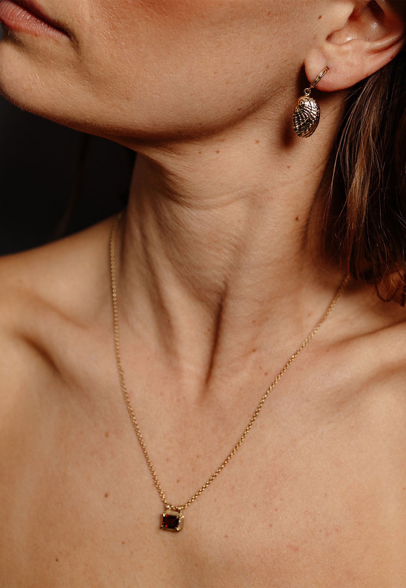 Naia Necklace