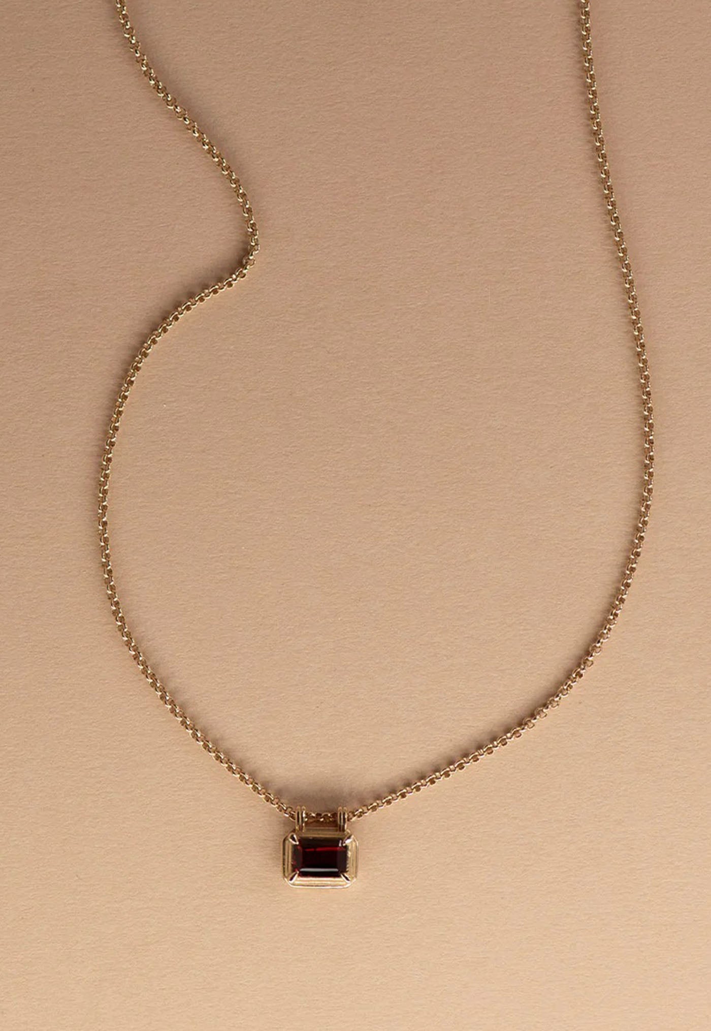 Naia Necklace