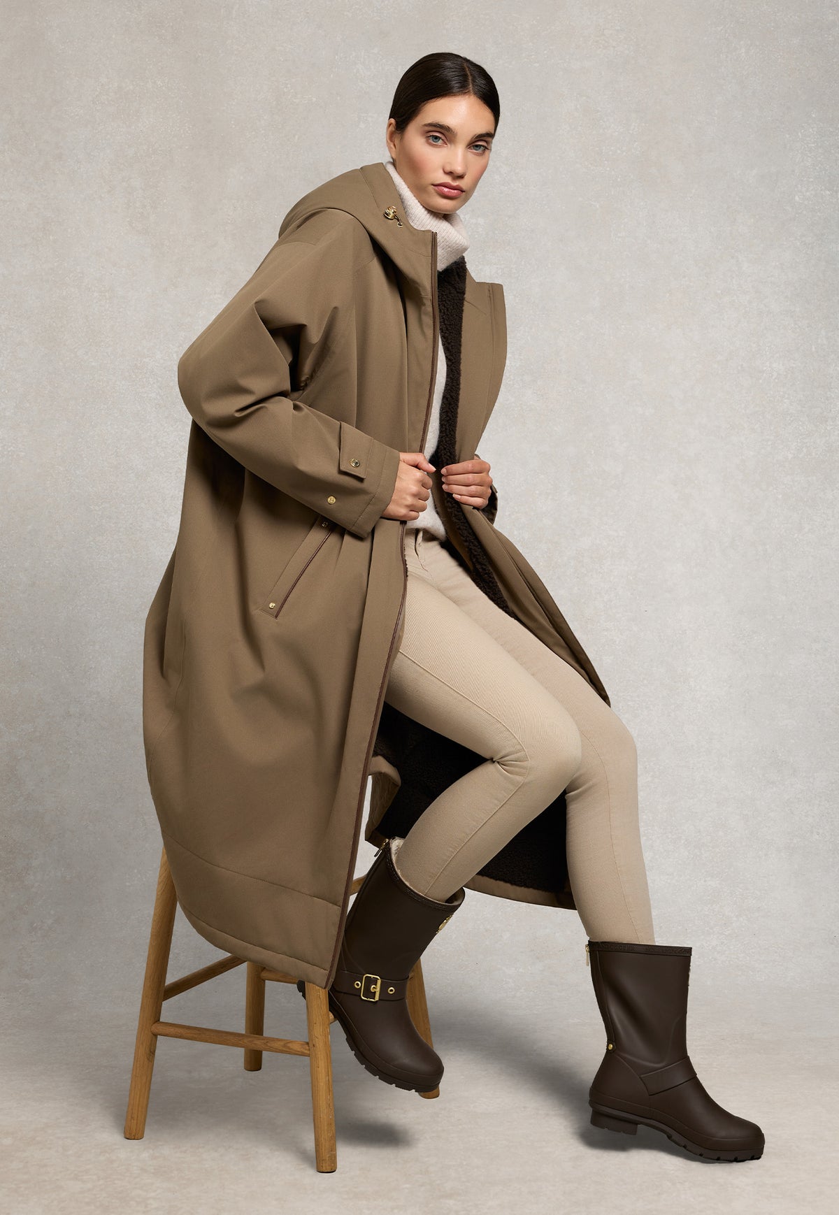 Sherpa Lined Chelsea Wellington - Chocolate Matte Gold