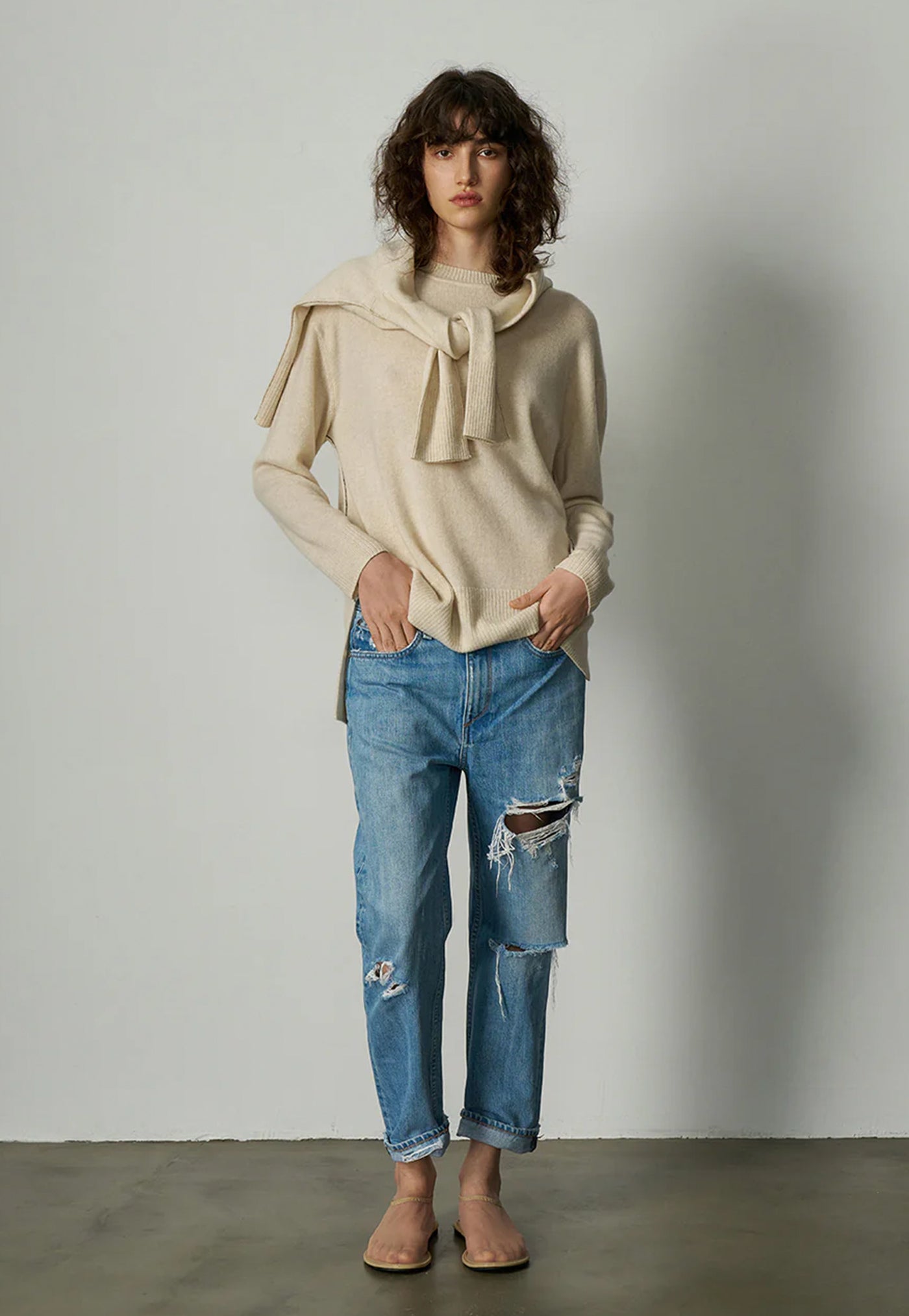 N.284 Cashmere High Low Crew - Pearl Shell