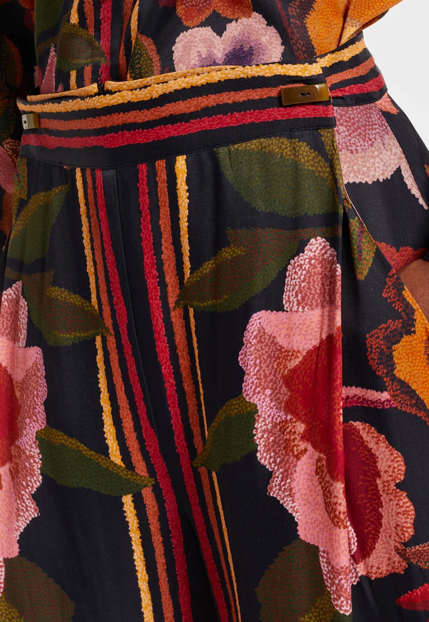 Chenille Flowers Pants - Black