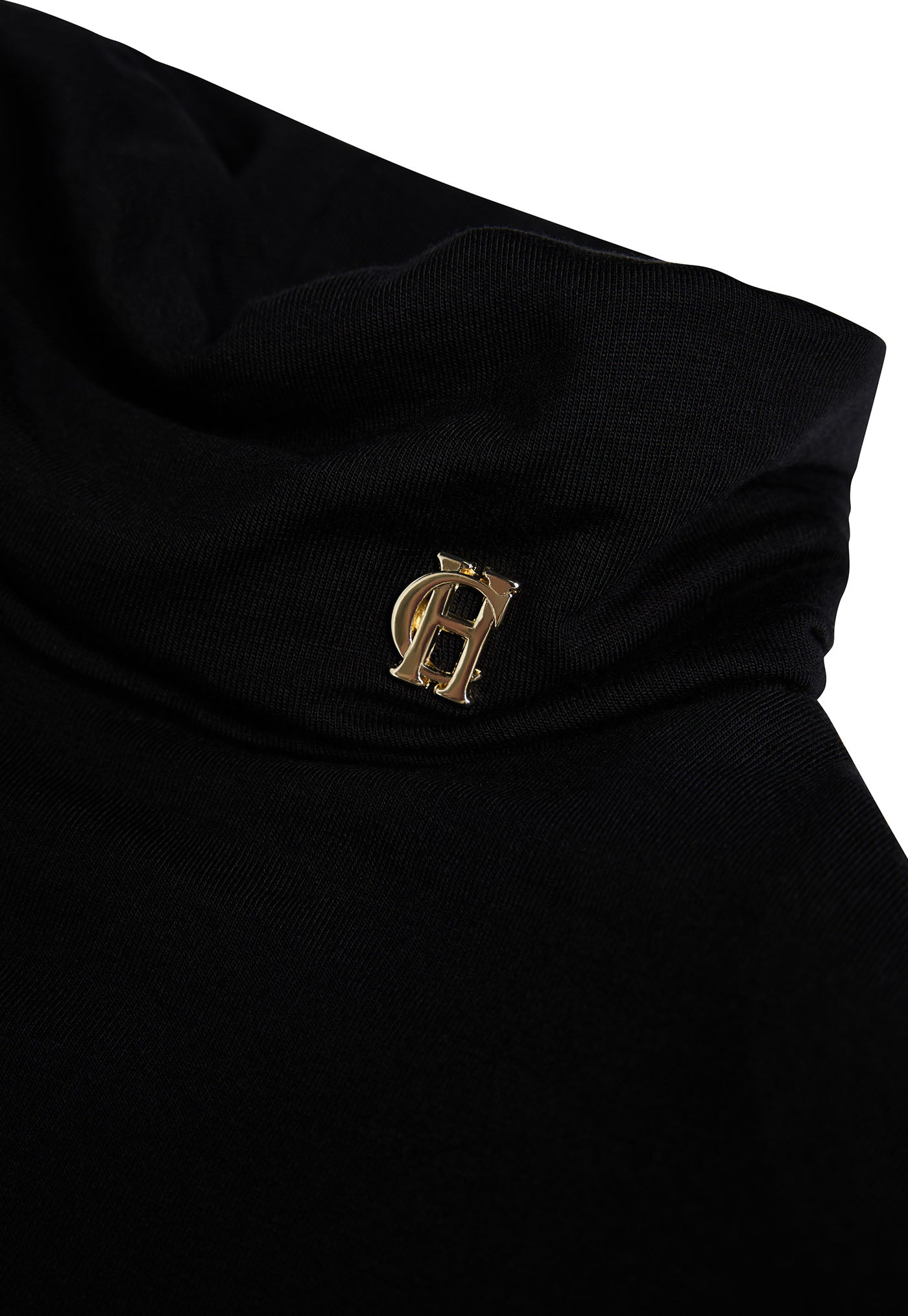 Essential Roll Neck - Black