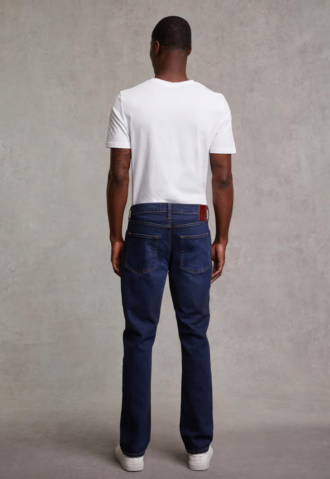 Men's Classic Straight Jean - Washed Indigo