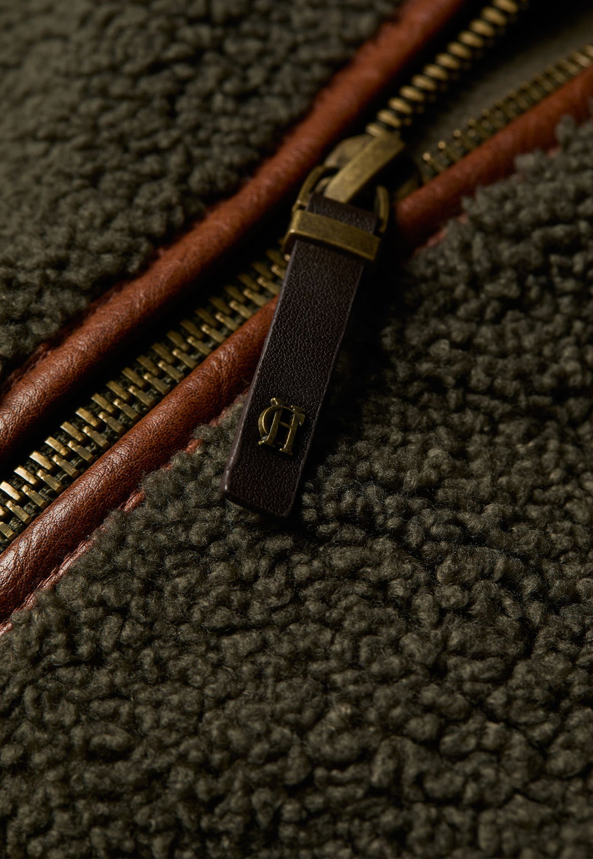 Country Fleece Gilet - Khaki Borg
