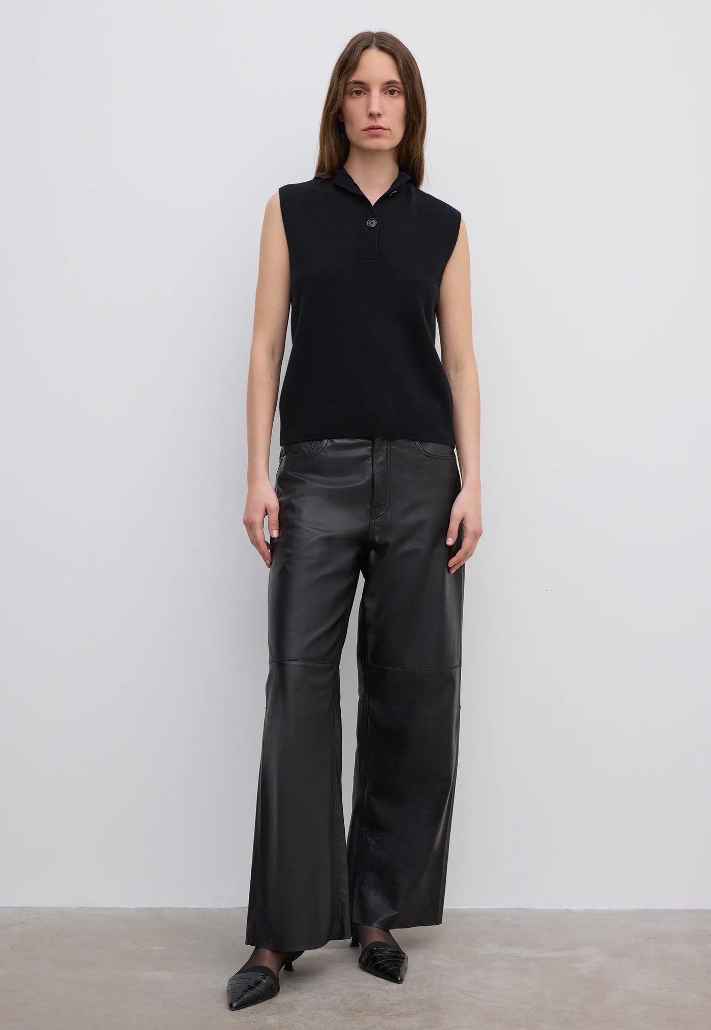 Sleeveless Knit Top - Black