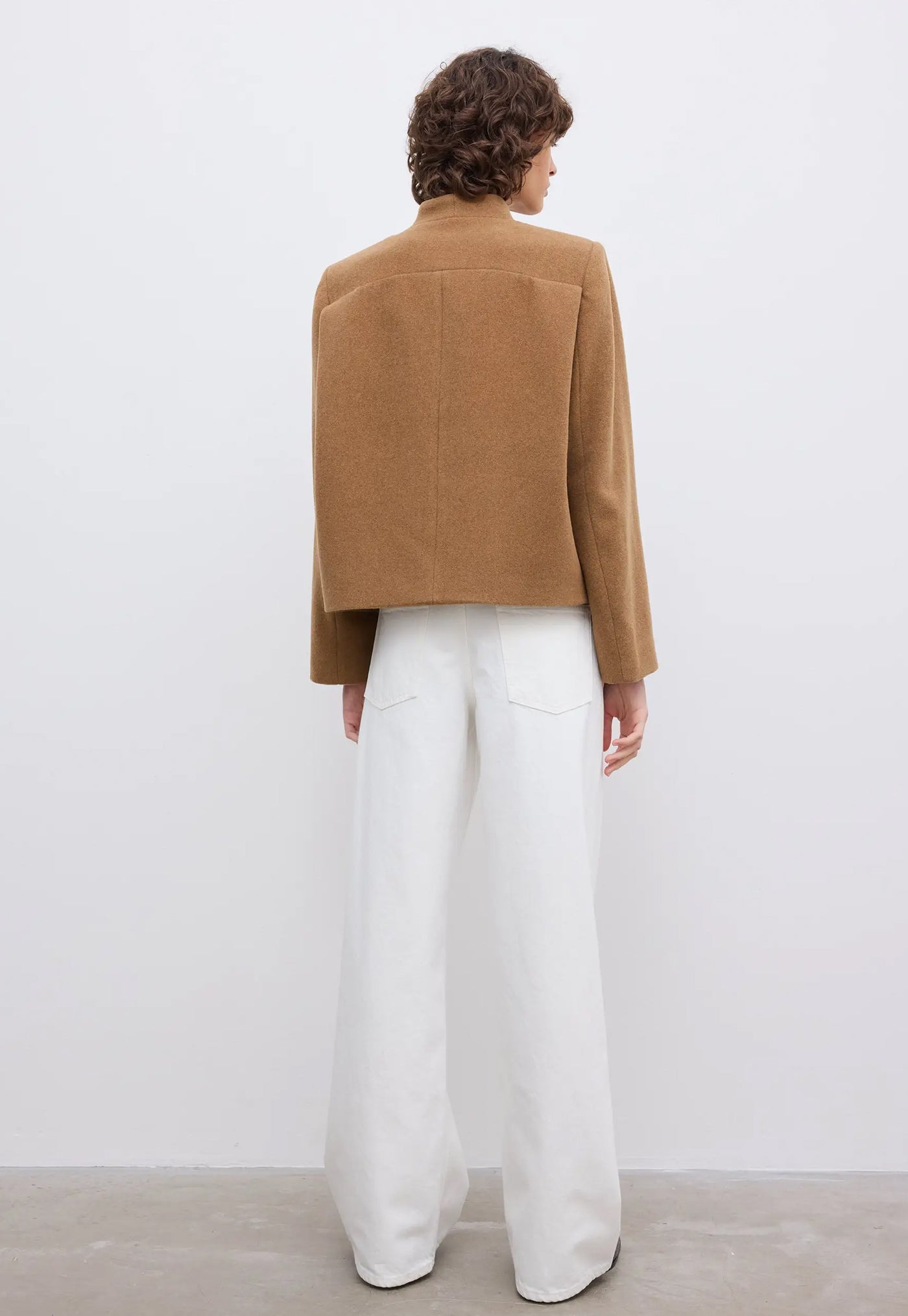 Short Curved Jacket - Camel