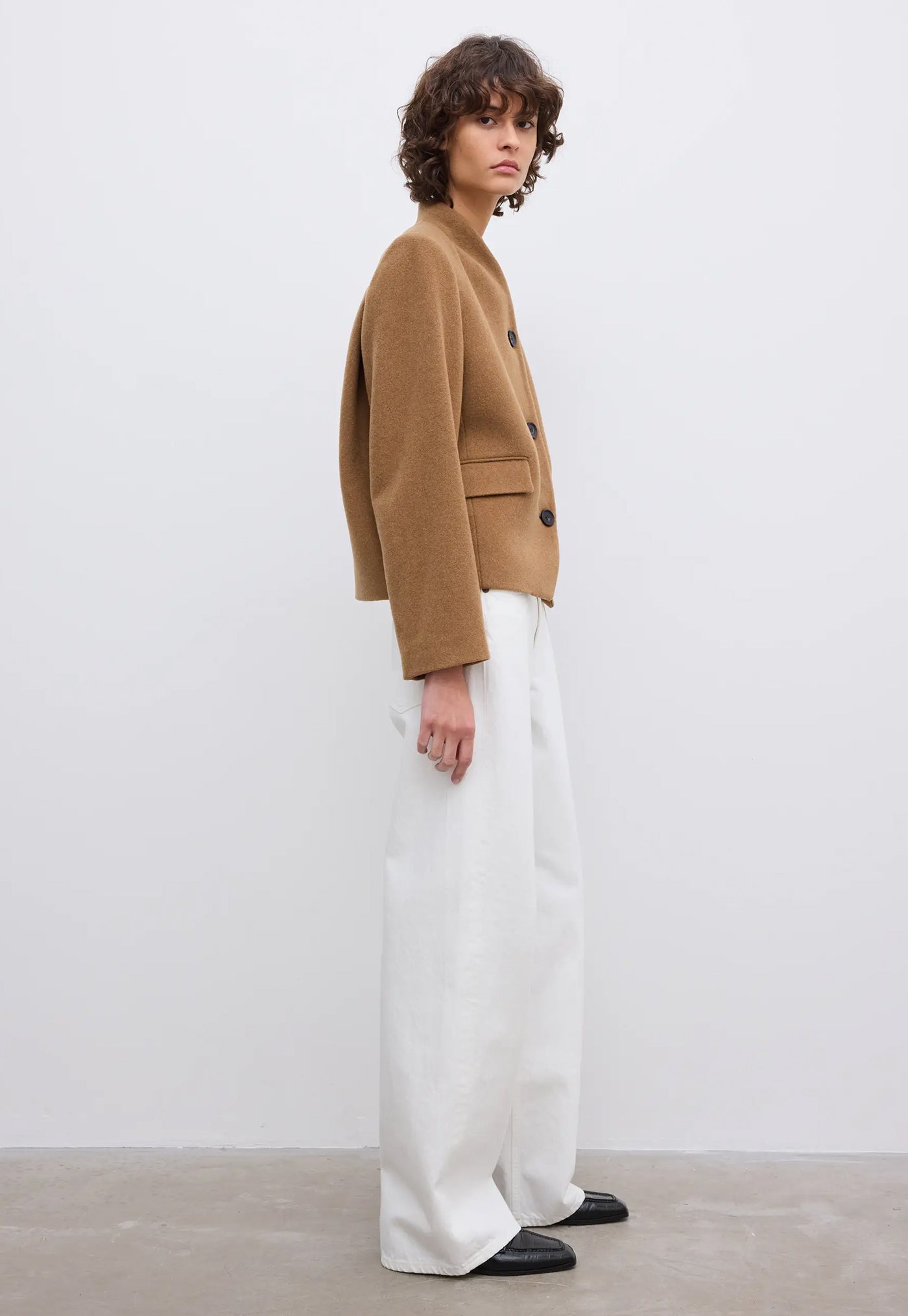 Short Curved Jacket - Camel