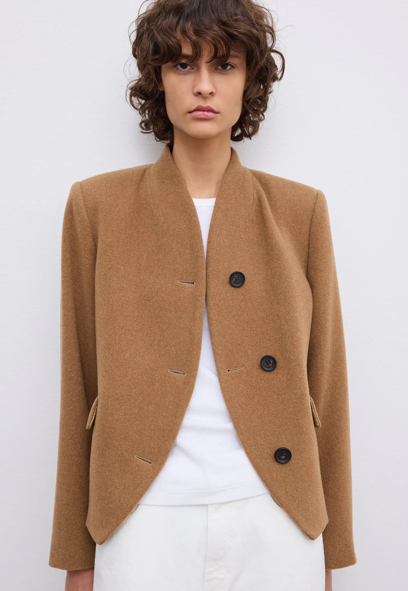Short Curved Jacket - Camel