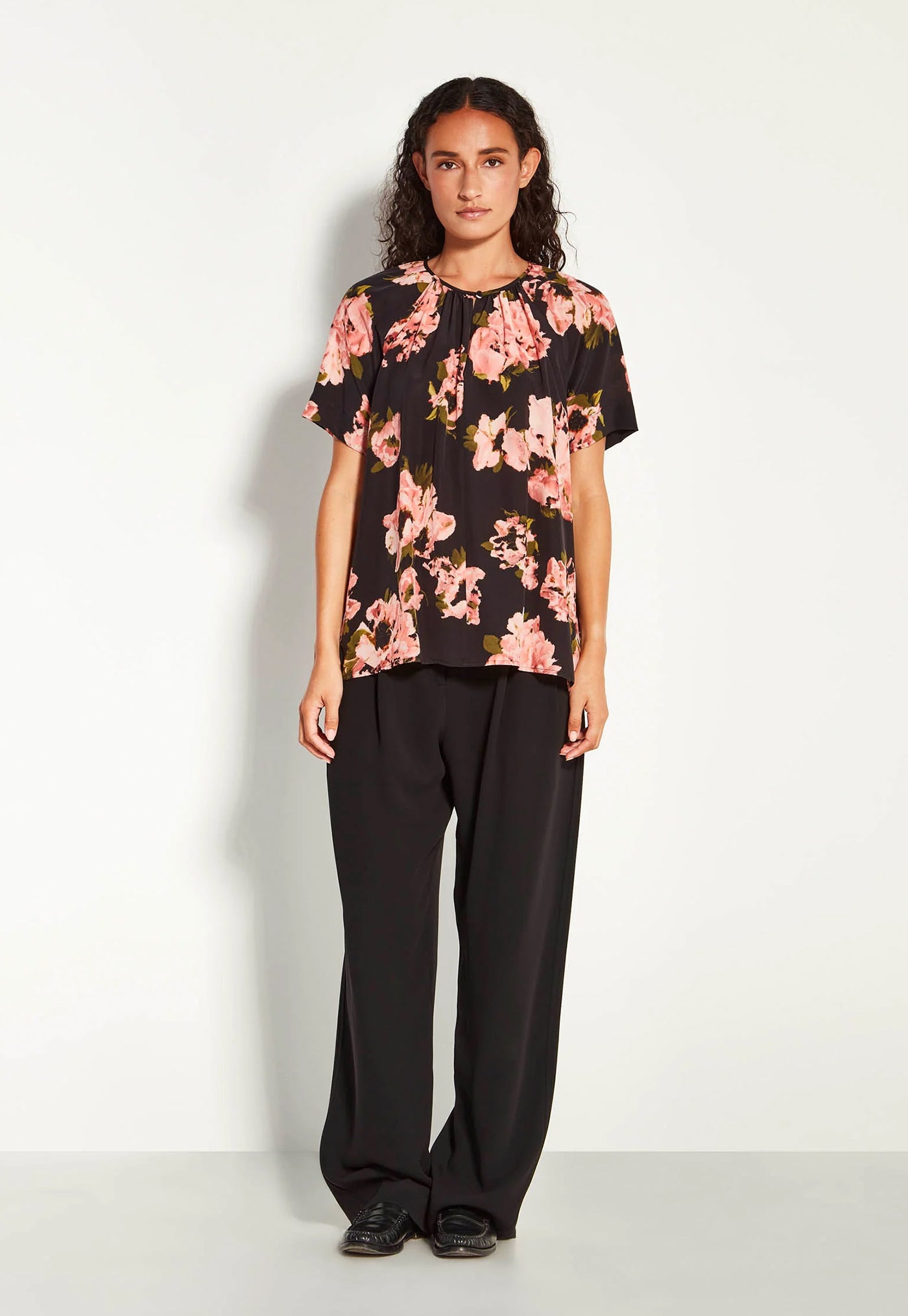 Dina Top - Shadow