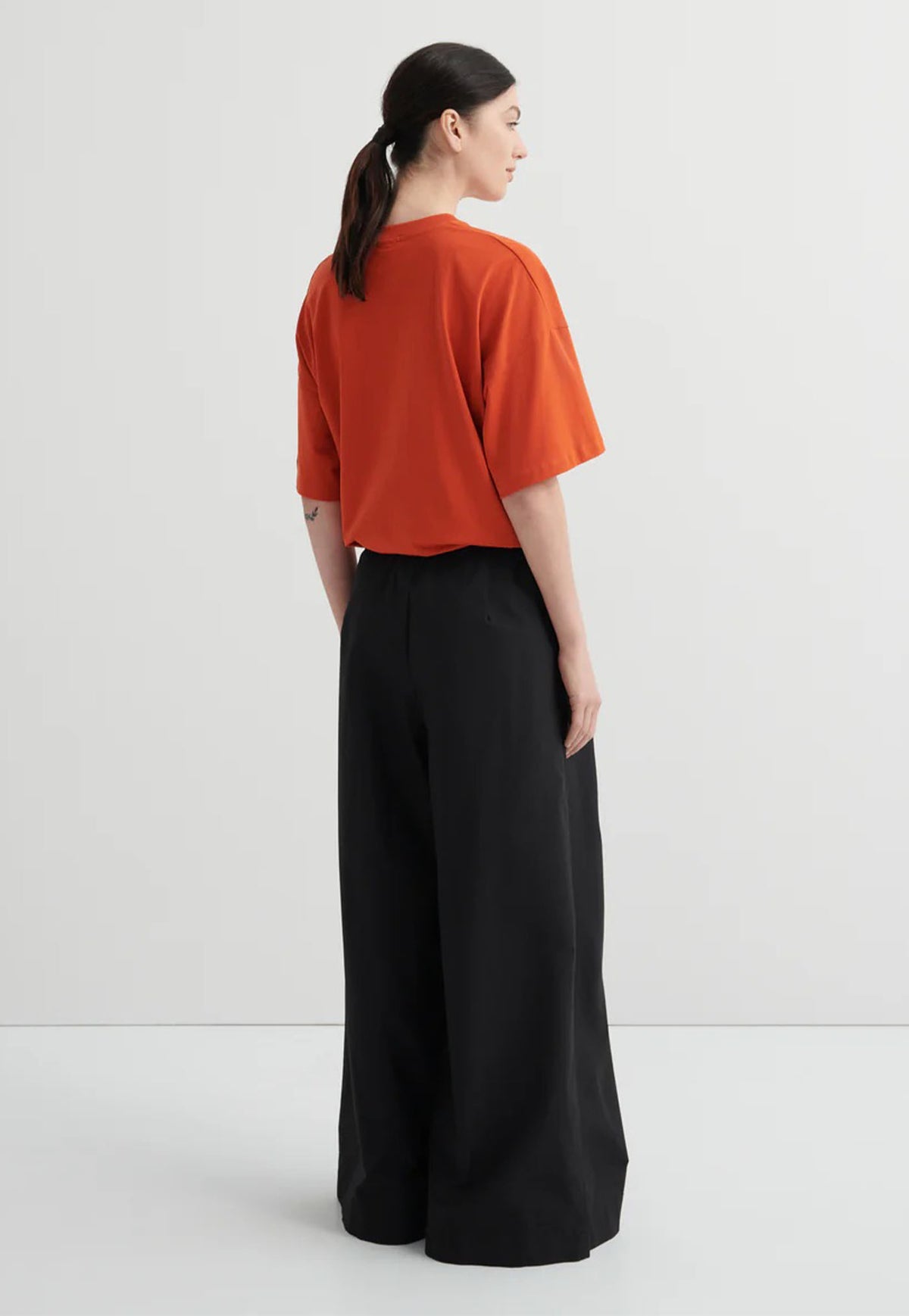 Surround Pant - Black