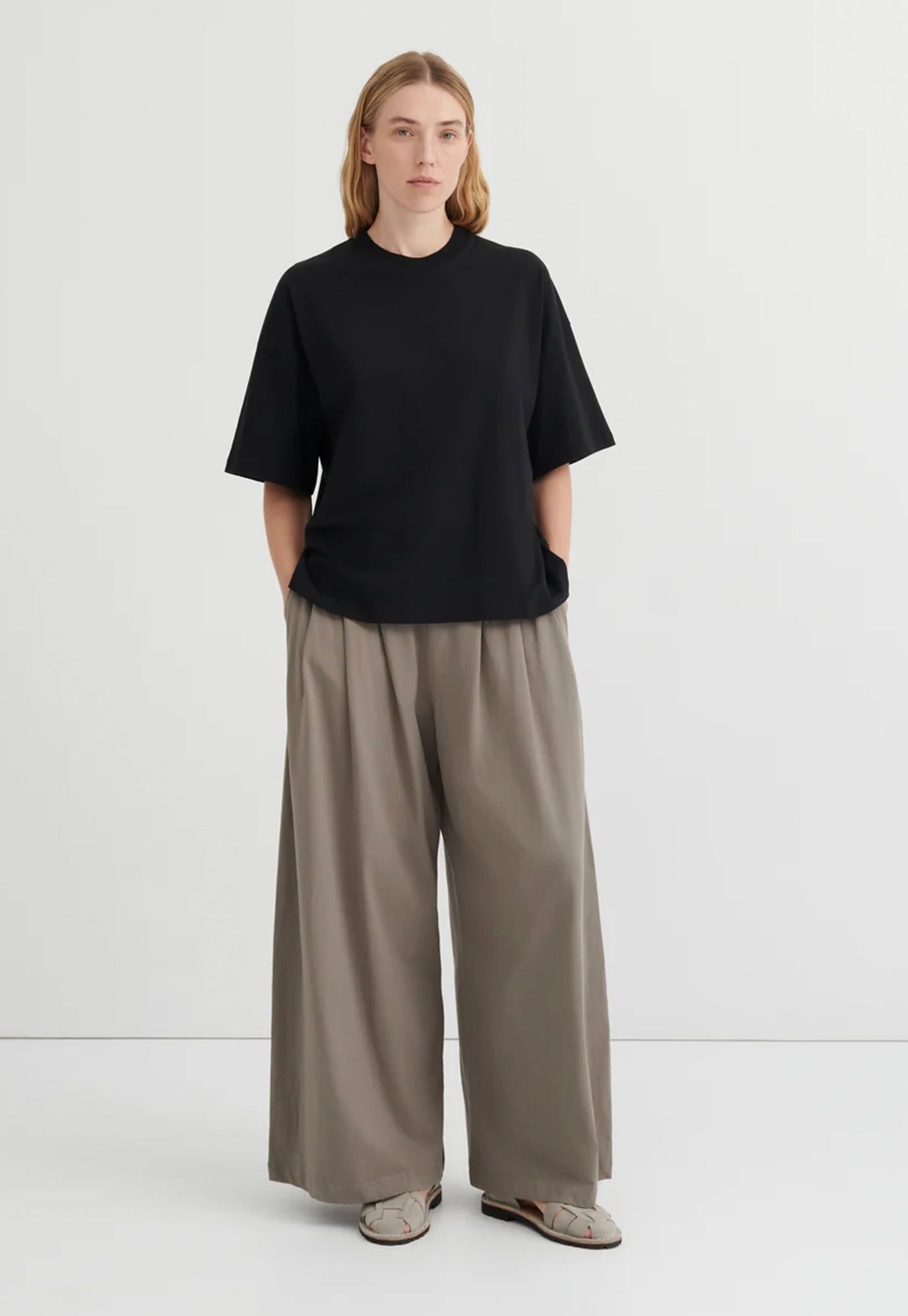 Oversized Boxy Tee - Black