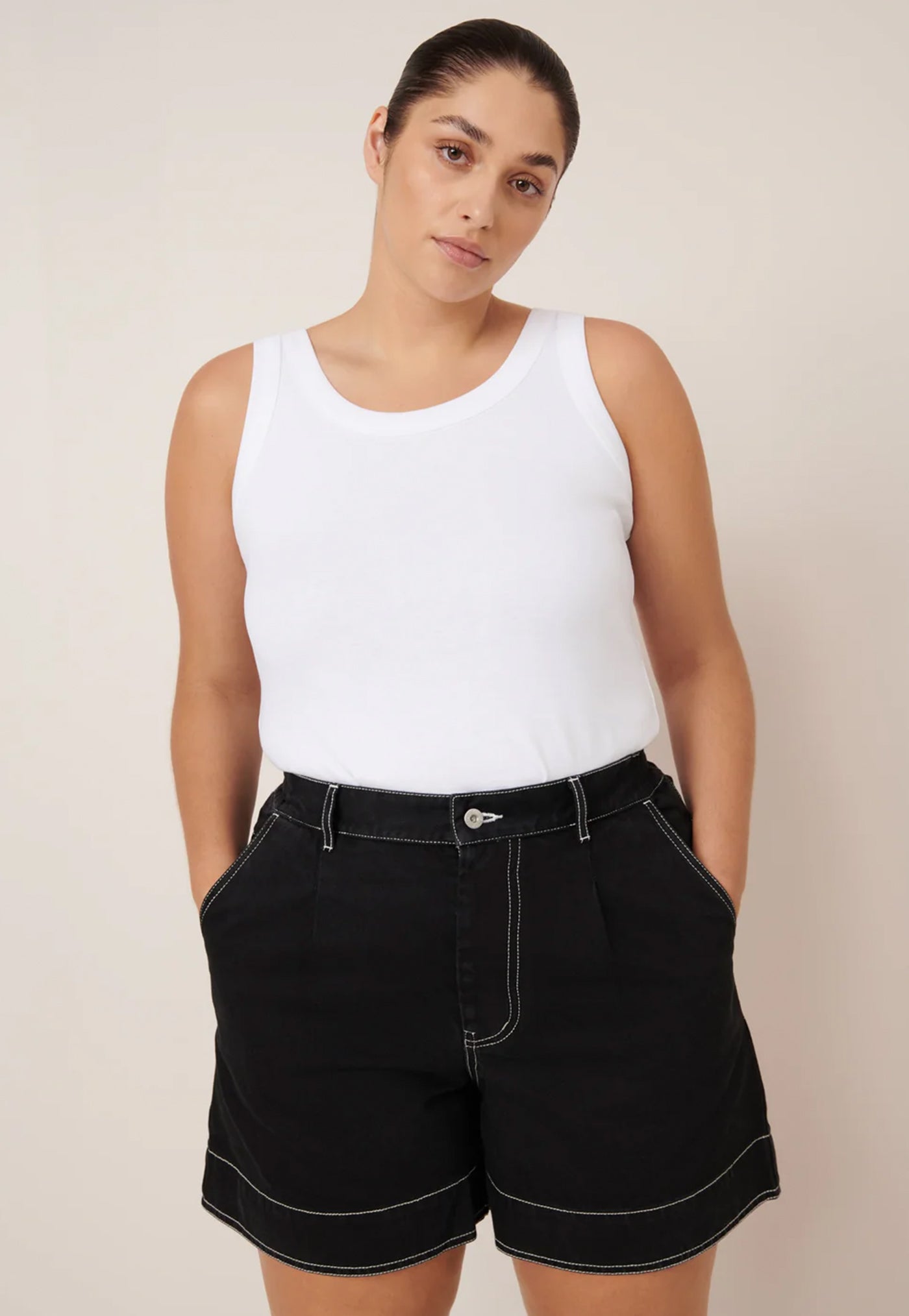 Outline Shorts - Black Denim