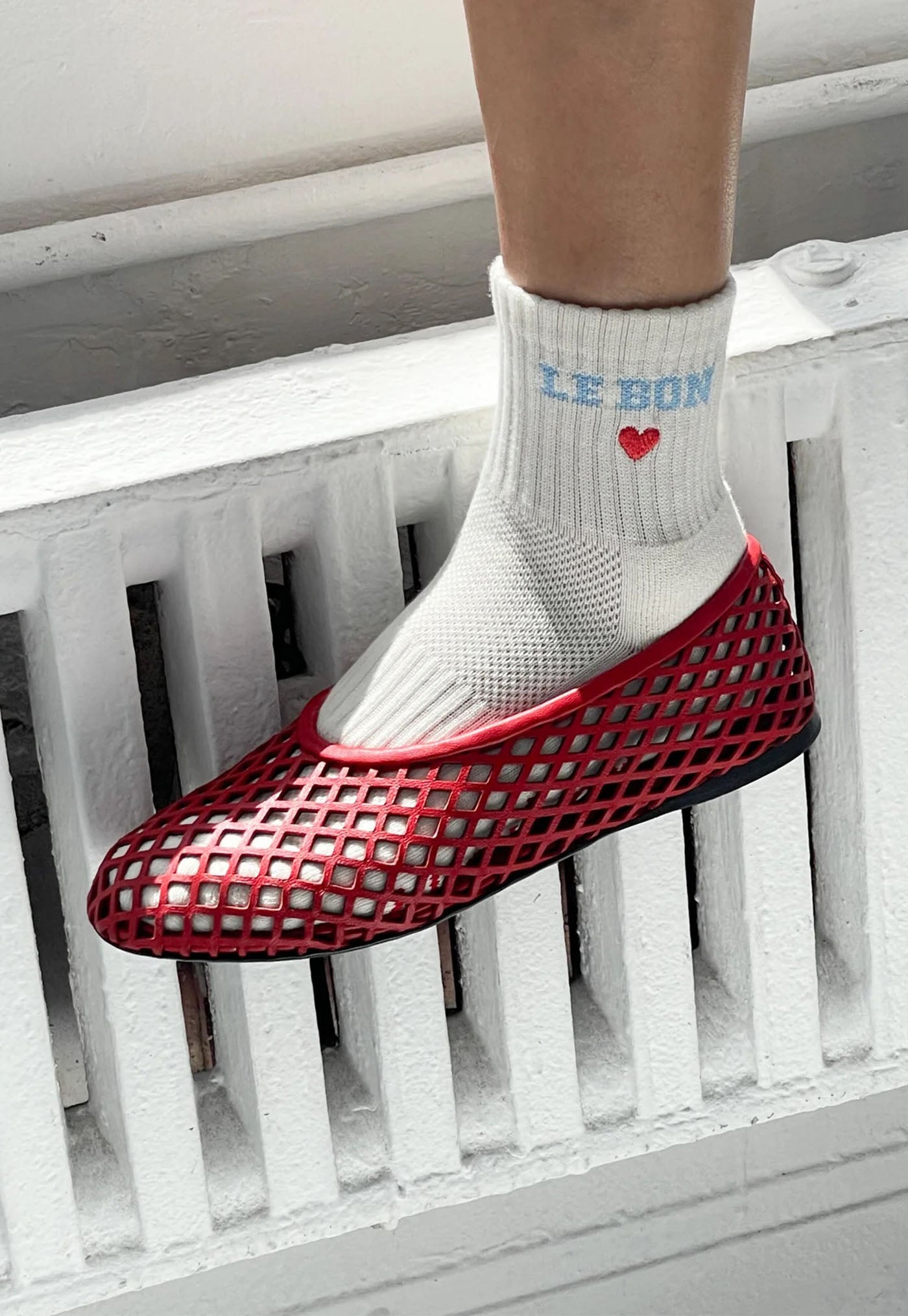 Embroidered Crew Socks - Vanilla