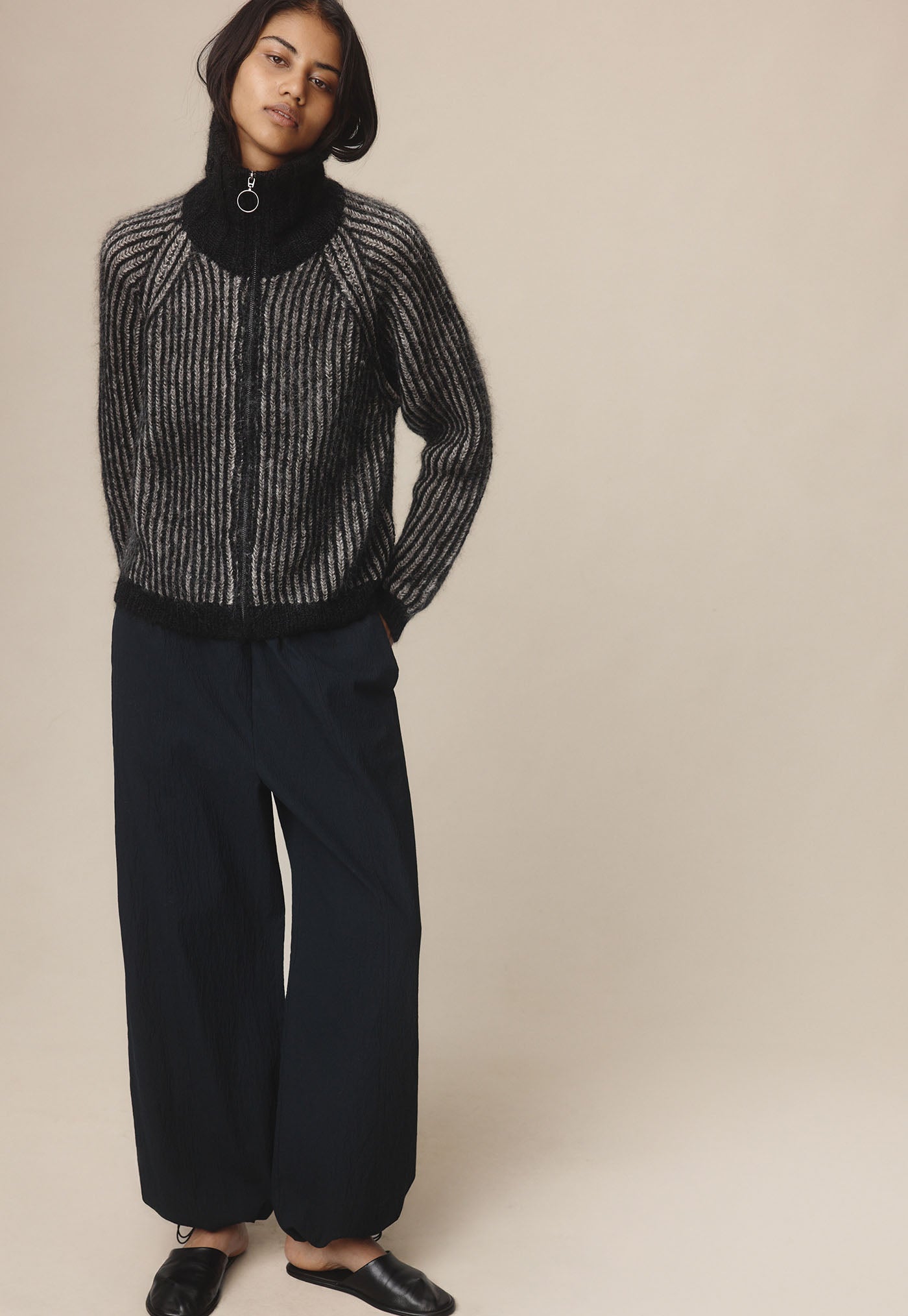 Oscar Zip Up - Black/Greige