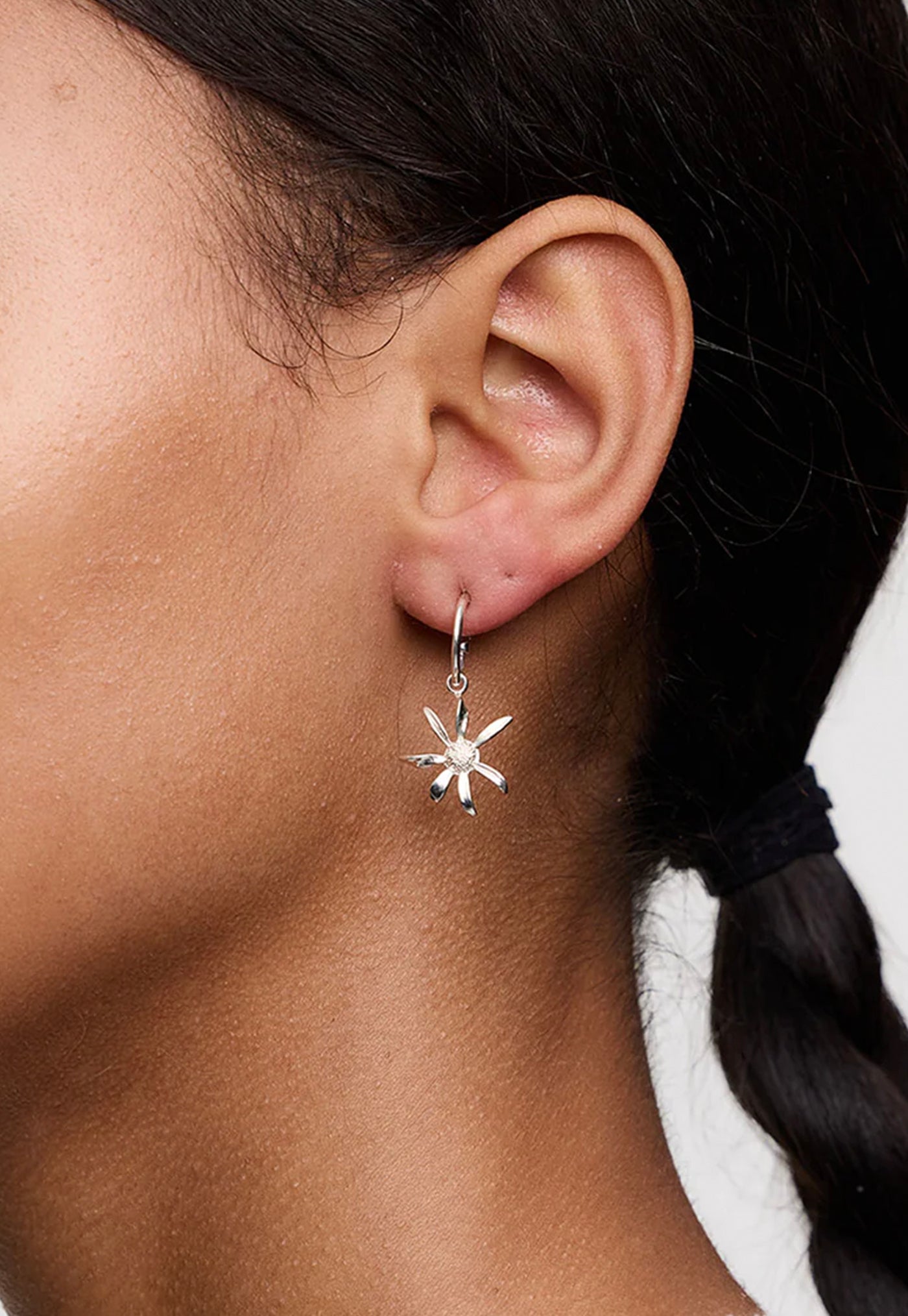 Daisy Signature Hoops